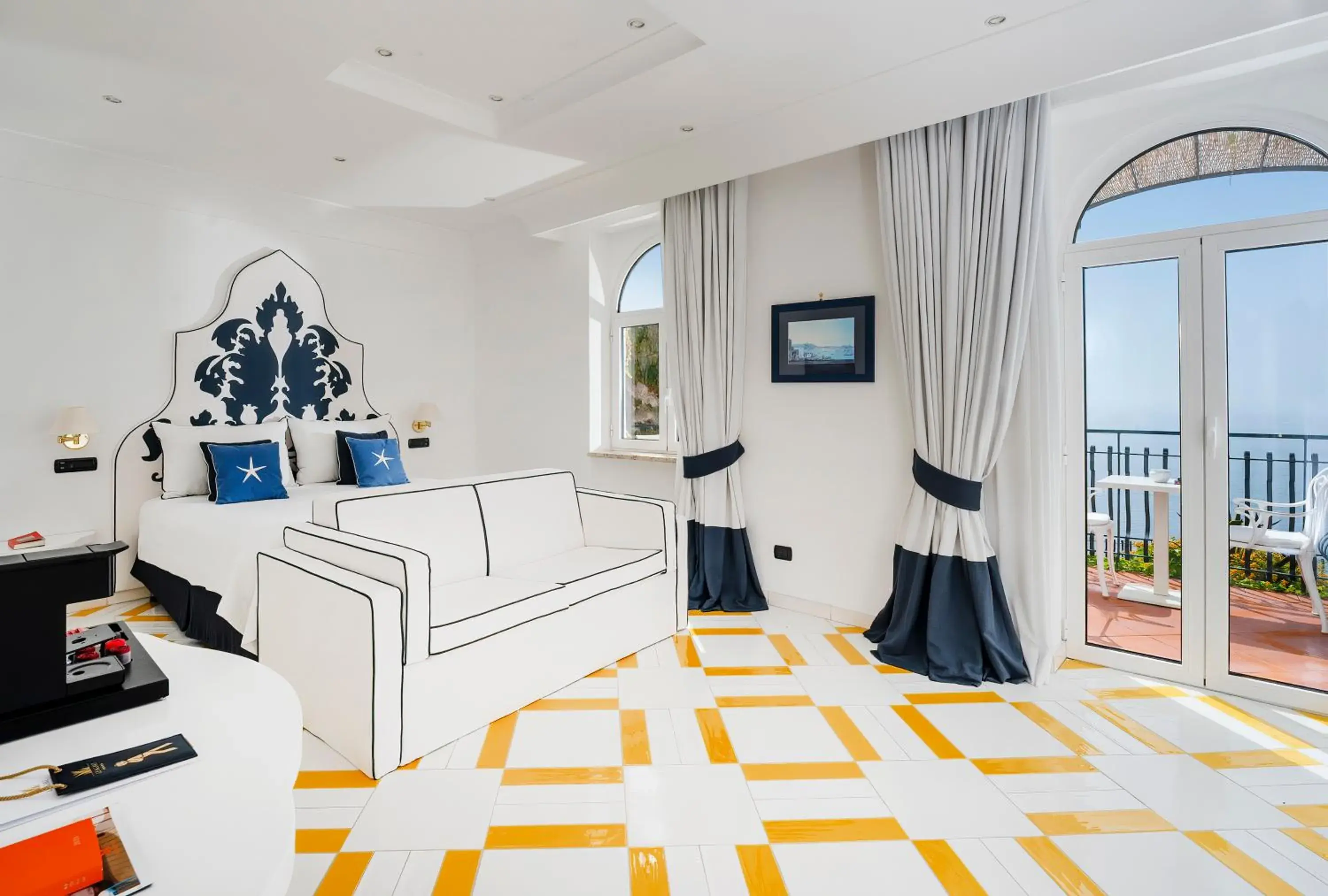 Deluxe Double Room with Terrace and Sea View in Hotel Le Agavi Deluxe Double Room with Terrace and Sea View in Hotel Le Agavi