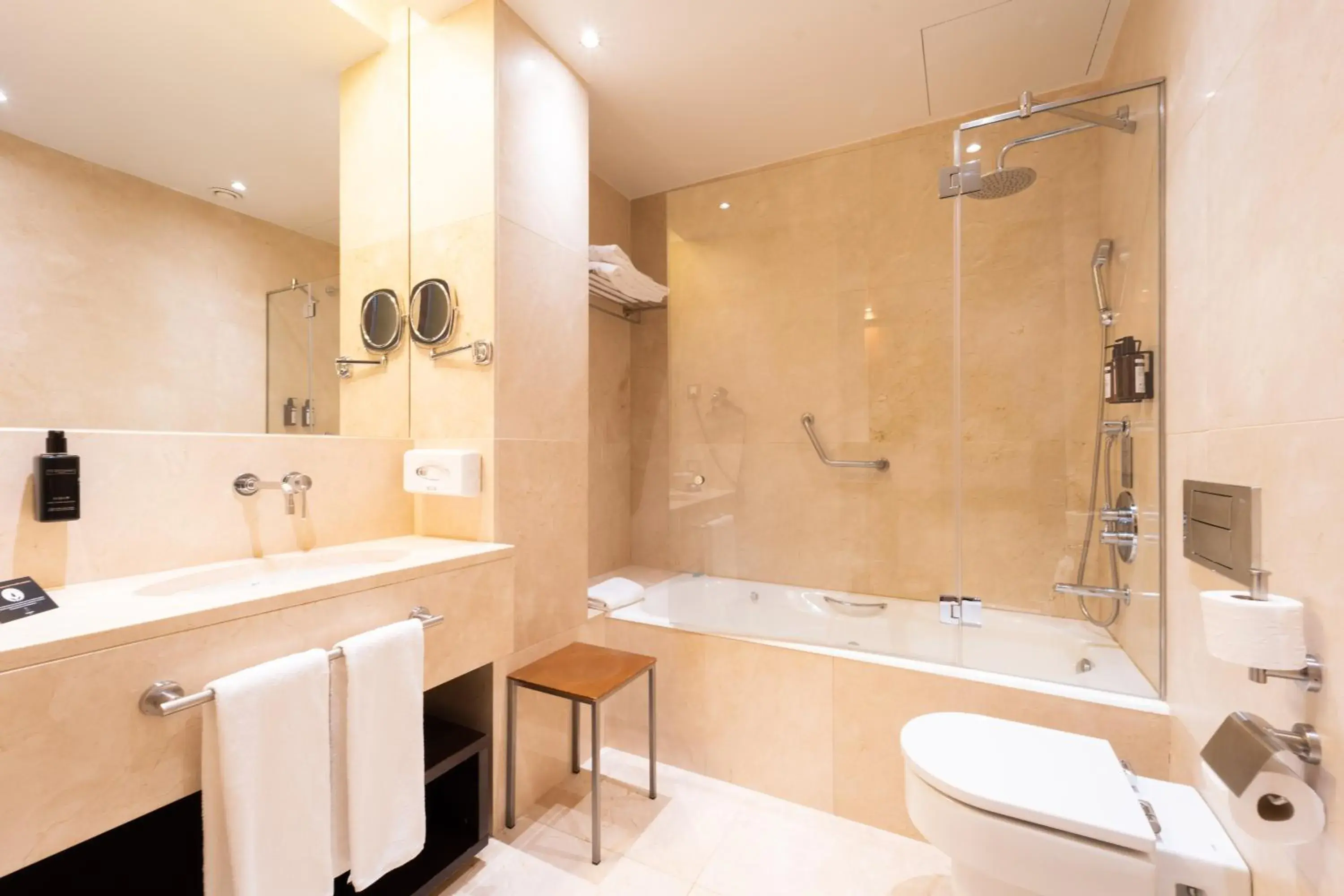 Petite Terrace in Hotel Zinema7 Petite Terrace in Hotel Zinema7