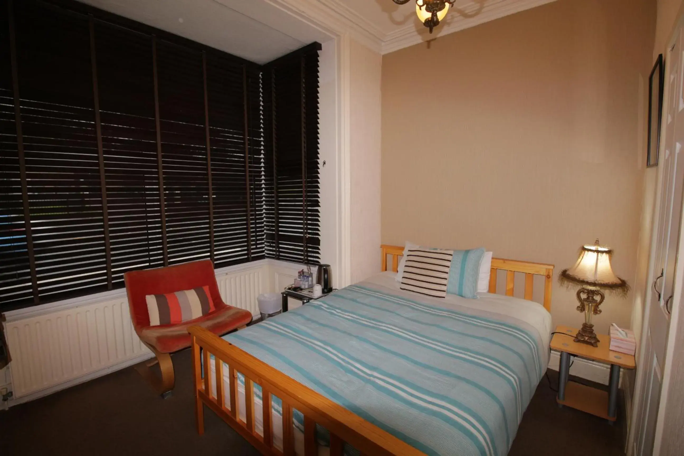 Single Room with Bathroom in Tennyson Single Room with Bathroom in Tennyson