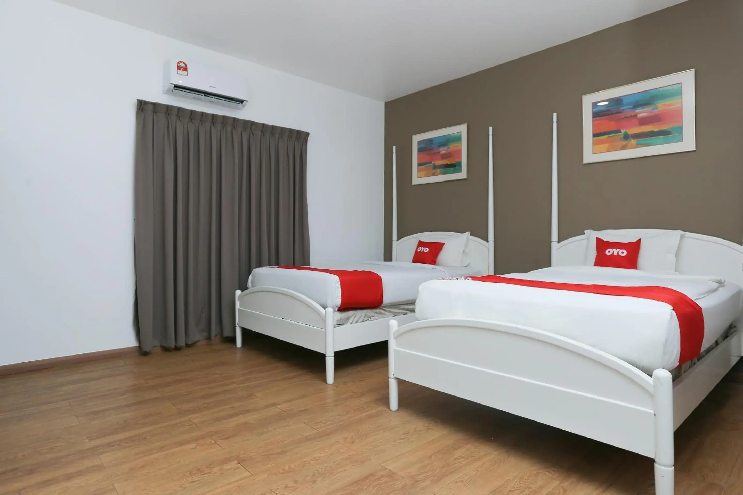 Deluxe Twin Room in OYO 89915 East Mount Hotel Deluxe Twin Room in OYO 89915 East Mount Hotel