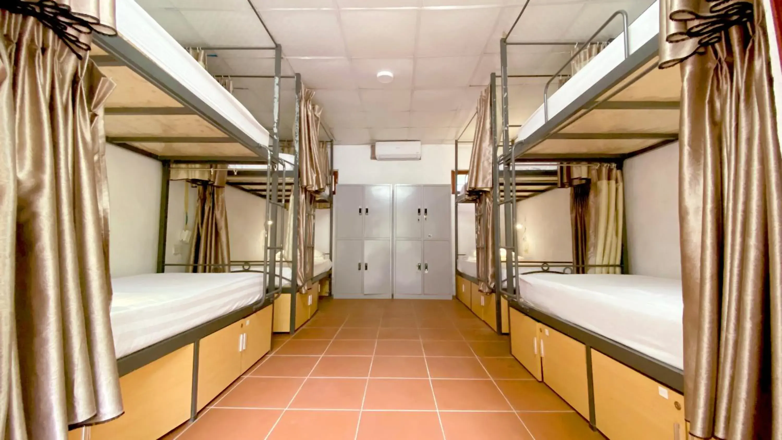 Bunk Bed in Mixed Dormitory Room in Quoc Khanh Bamboo Homestay Bunk Bed in Mixed Dormitory Room in Quoc Khanh Bamboo Homestay