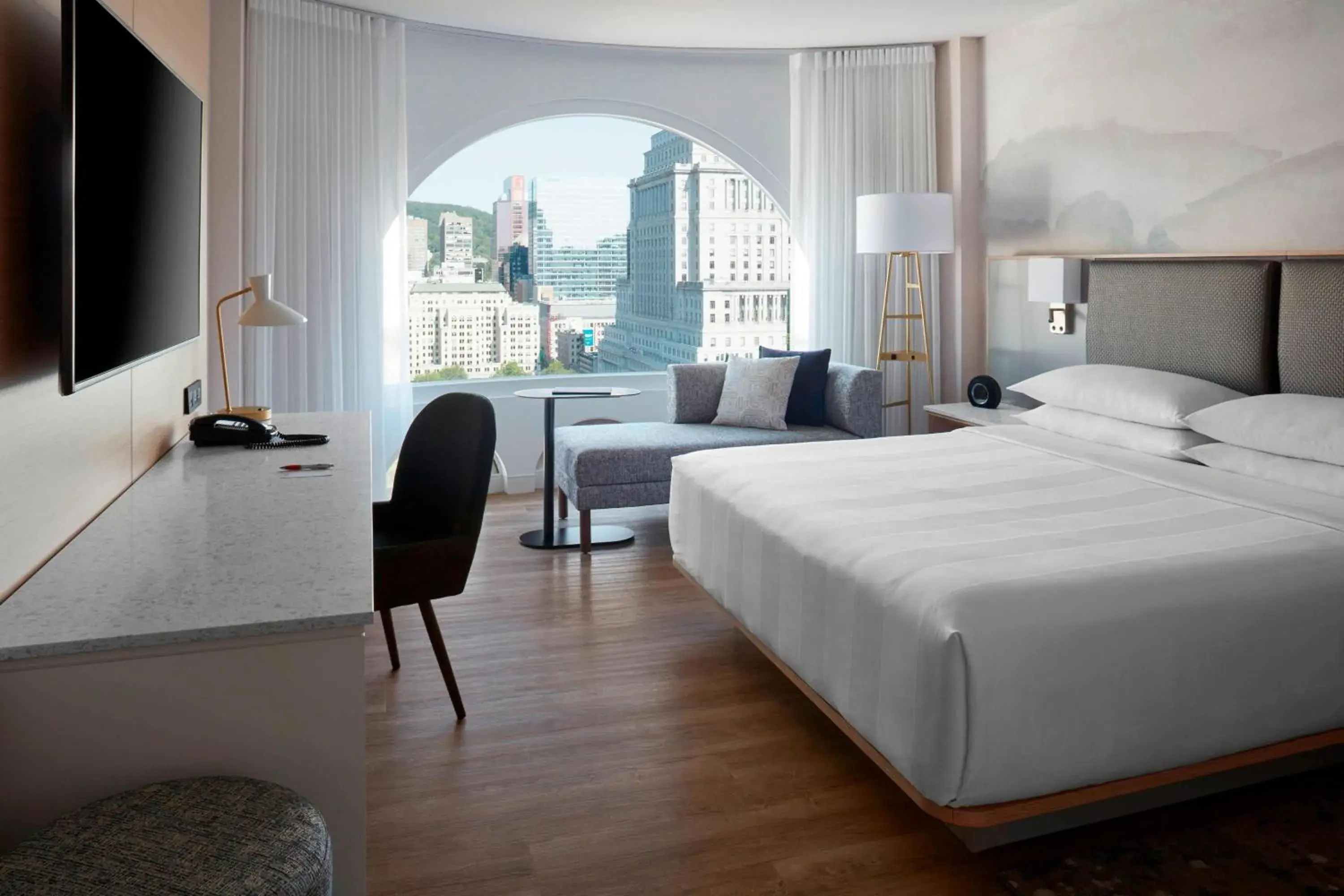 King Room - Park View in Montreal Marriott Chateau Champlain King Room - Park View in Montreal Marriott Chateau Champlain