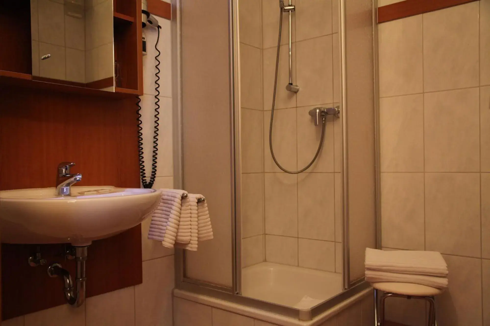 Single Room - single occupancy in my CITY HOTEL Single Room - single occupancy in my CITY HOTEL