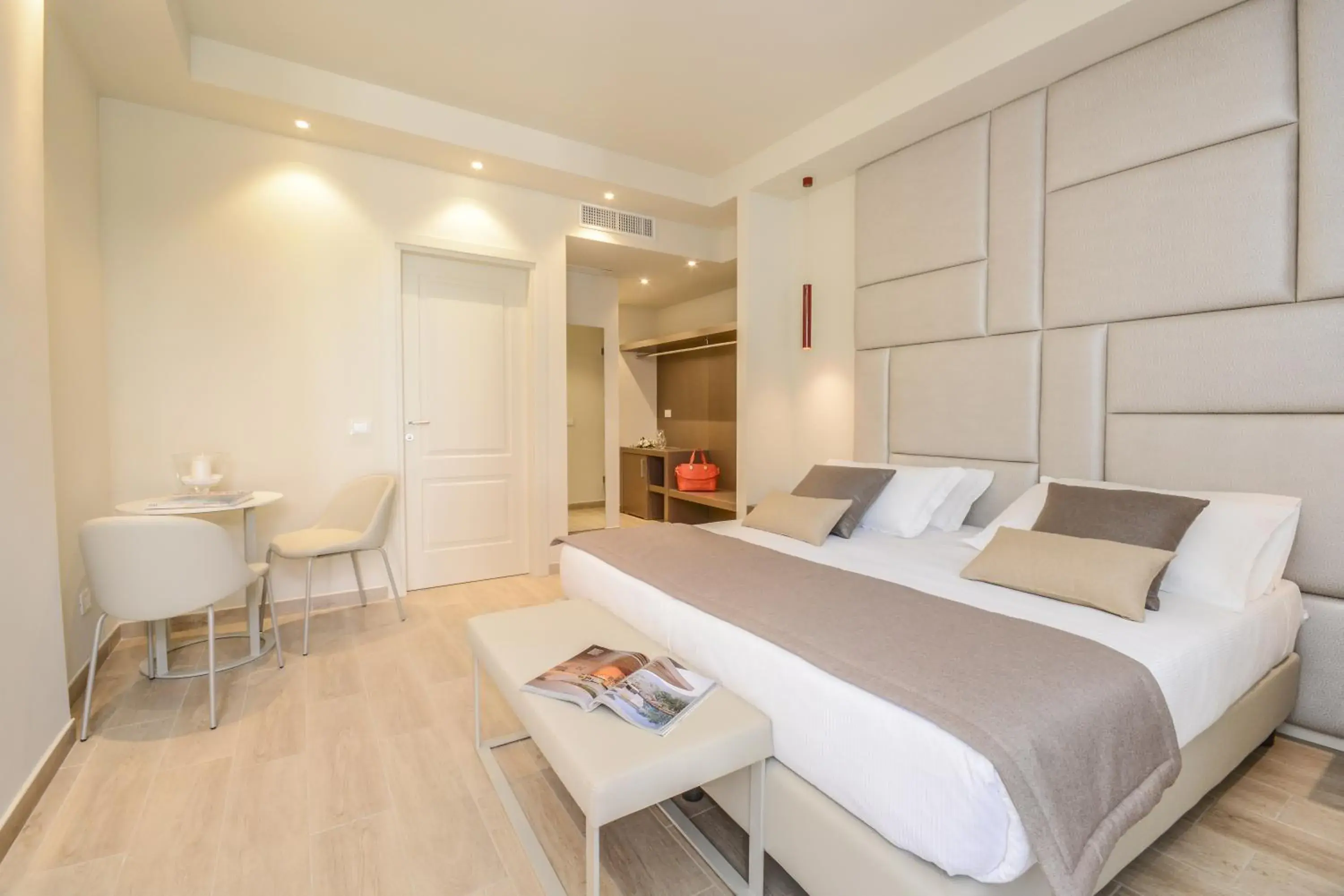 Standard Double Room in Hotel Villa Garuti Standard Double Room in Hotel Villa Garuti