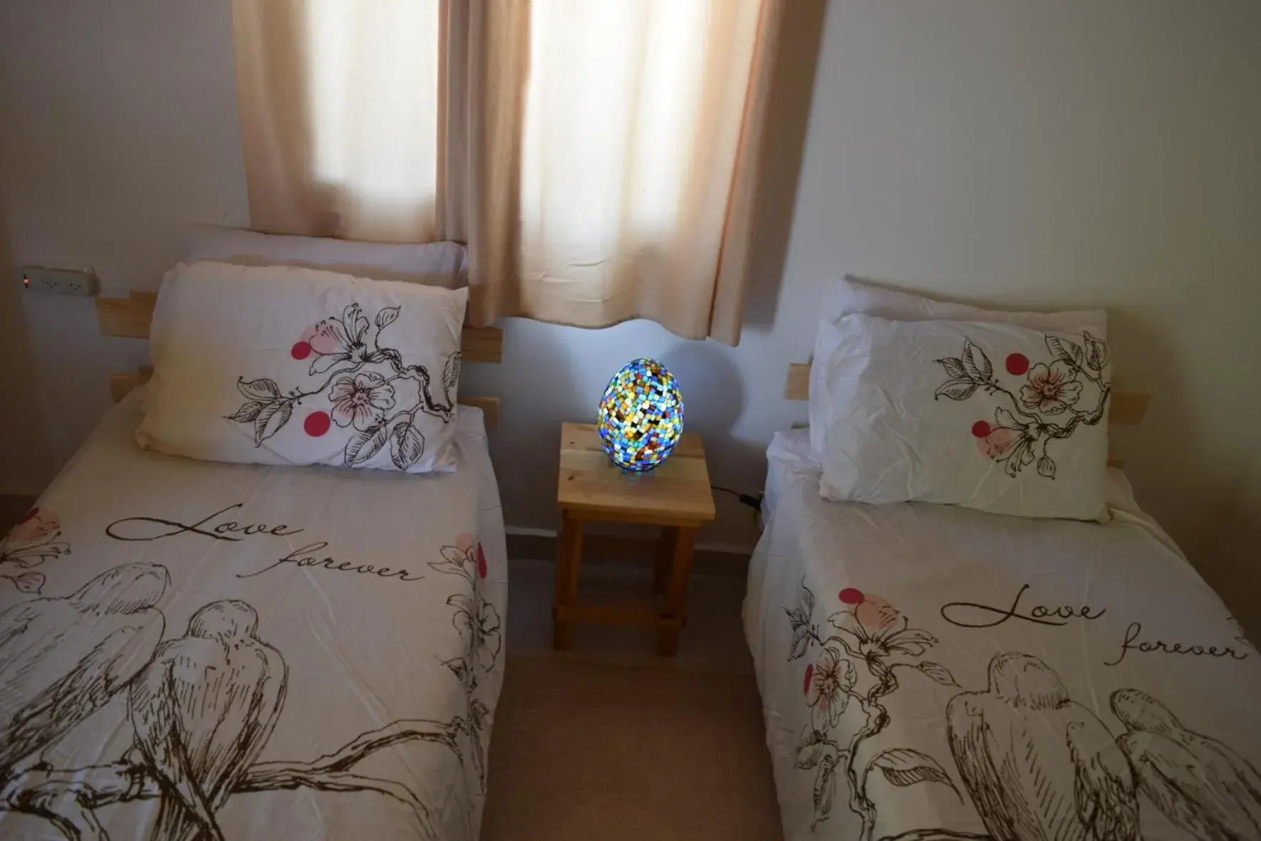Deluxe Double or Twin Room - single occupancy in Khan Alsira - חאן אלסרה Deluxe Double or Twin Room - single occupancy in Khan Alsira - חאן אלסרה