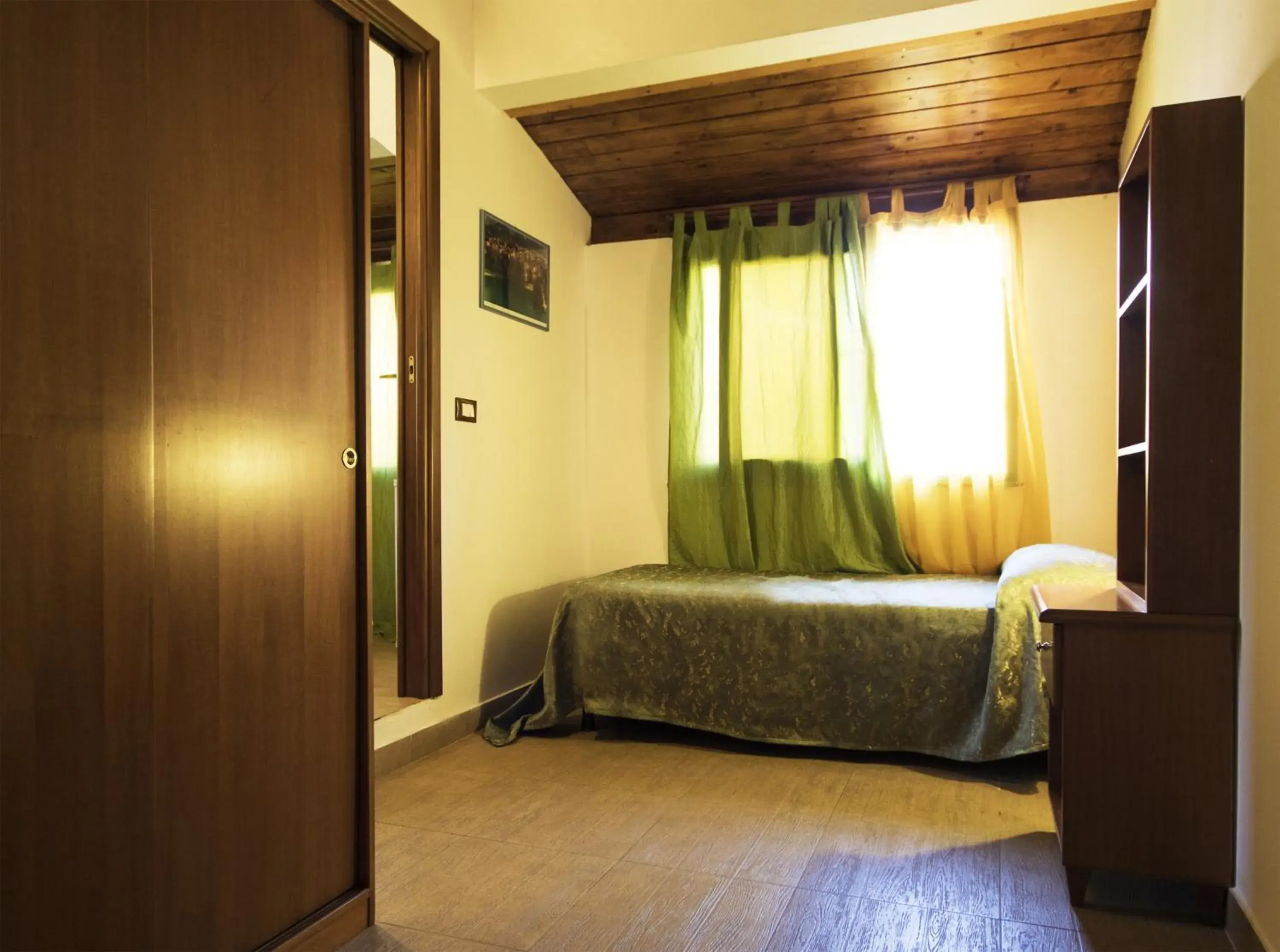 Classic Triple Room in Park Oasi Resort Classic Triple Room in Park Oasi Resort