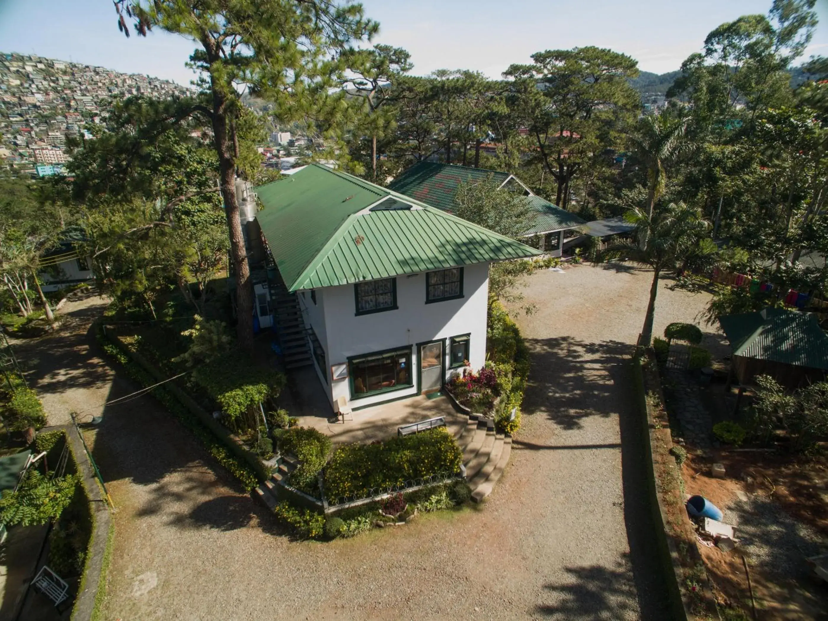 Pine Breeze Cottages Pine Breeze Cottages