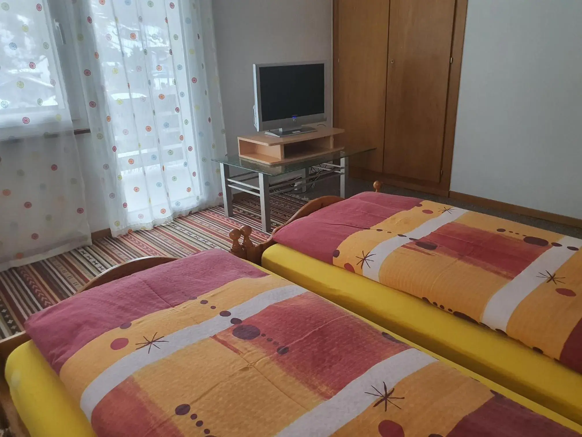 Two-Bedroom Apartment in Hotel Klein Matterhorn Two-Bedroom Apartment in Hotel Klein Matterhorn