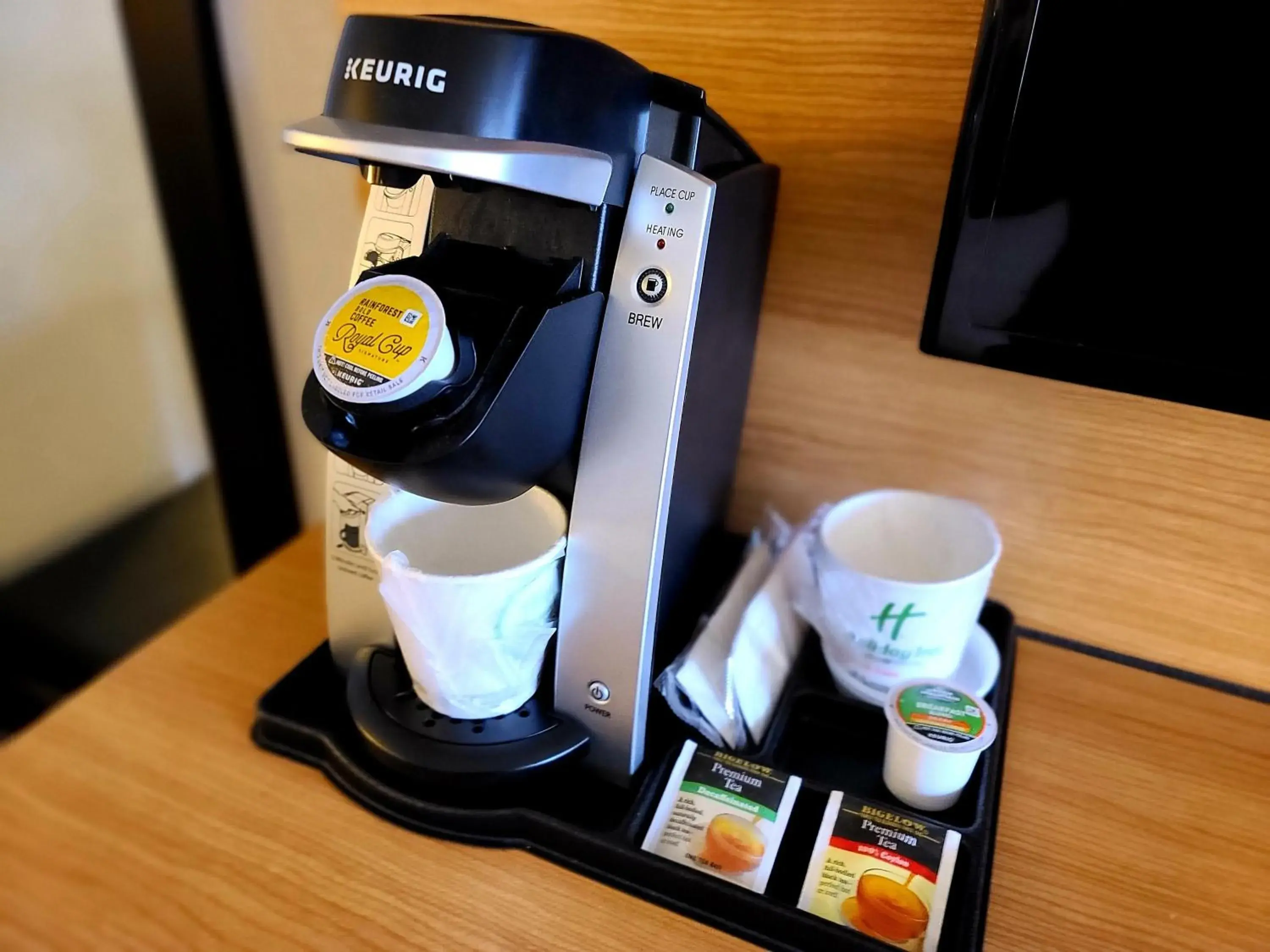 Standard King Room with Sofa Bed - Non-Smoking in Holiday Inn Express Wenatchee by IHG Standard King Room with Sofa Bed - Non-Smoking in Holiday Inn Express Wenatchee by IHG