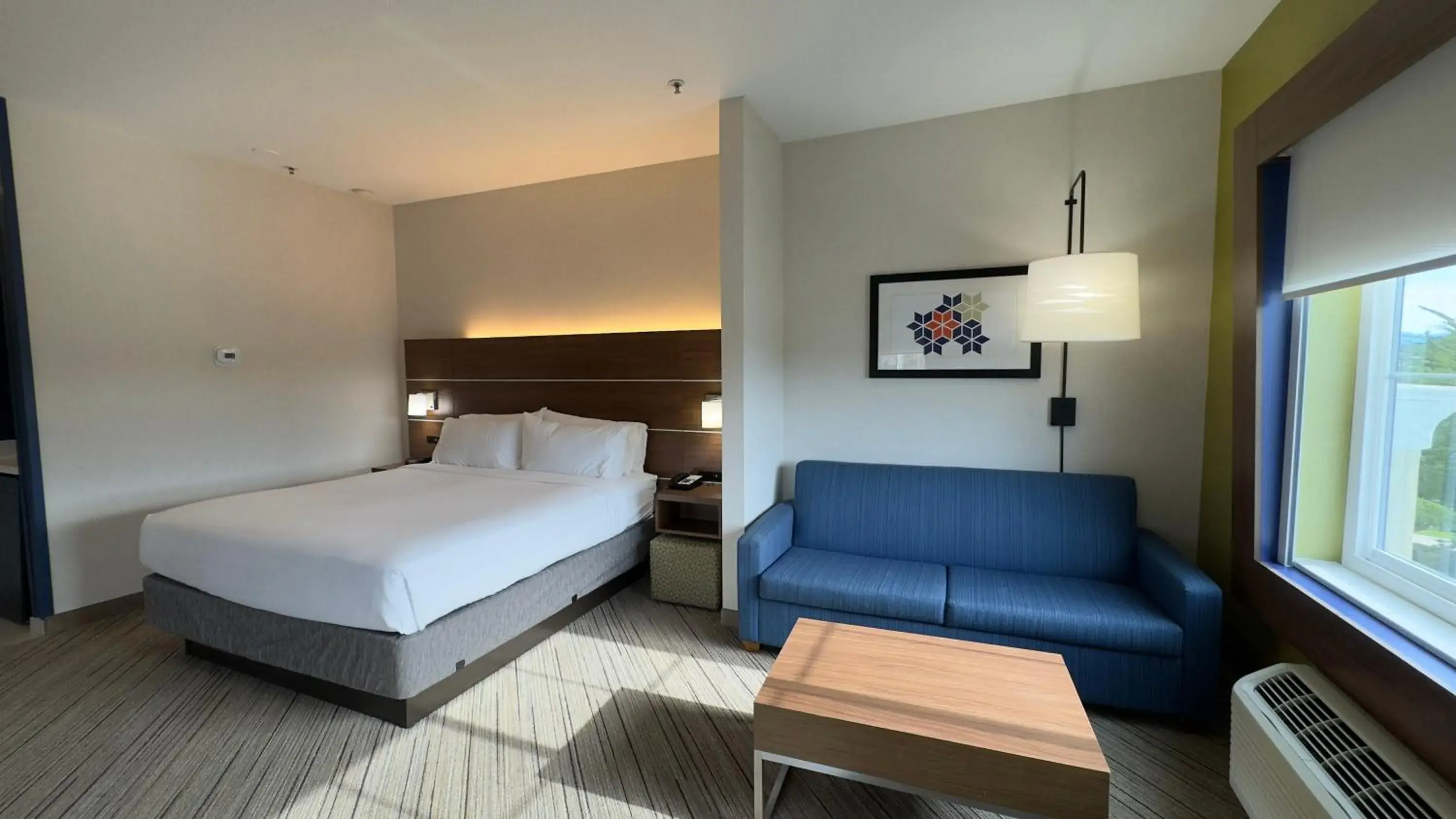 Standard King Room in Holiday Inn Express Hotel & Suites Marina by IHG Standard King Room in Holiday Inn Express Hotel & Suites Marina by IHG