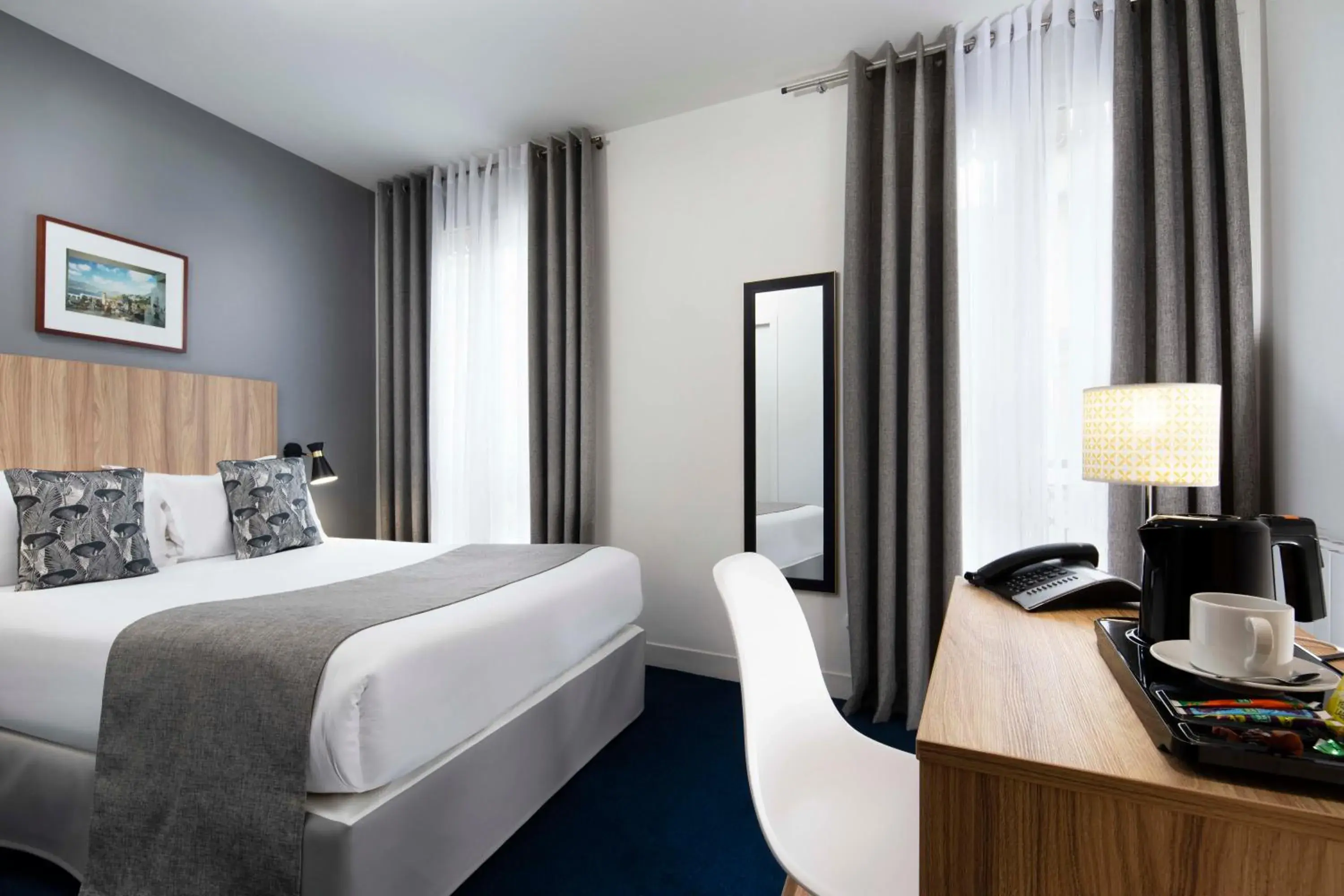 Double Room in Hôtel Moulin Vert Double Room in Hôtel Moulin Vert