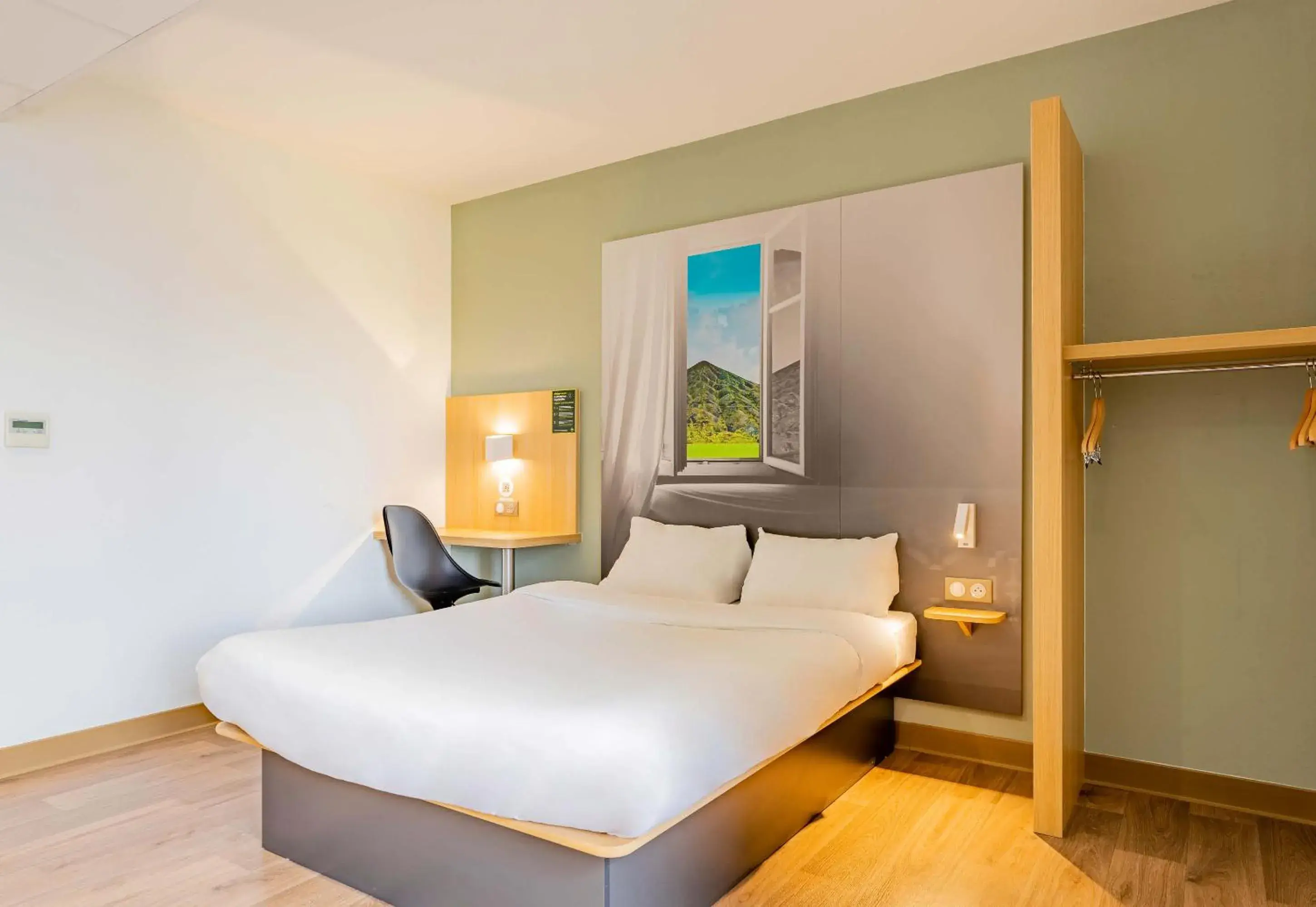 Double Room - Disability Access in B&B HOTEL Béthune Bruay-la-Buissière Double Room - Disability Access in B&B HOTEL Béthune Bruay-la-Buissière