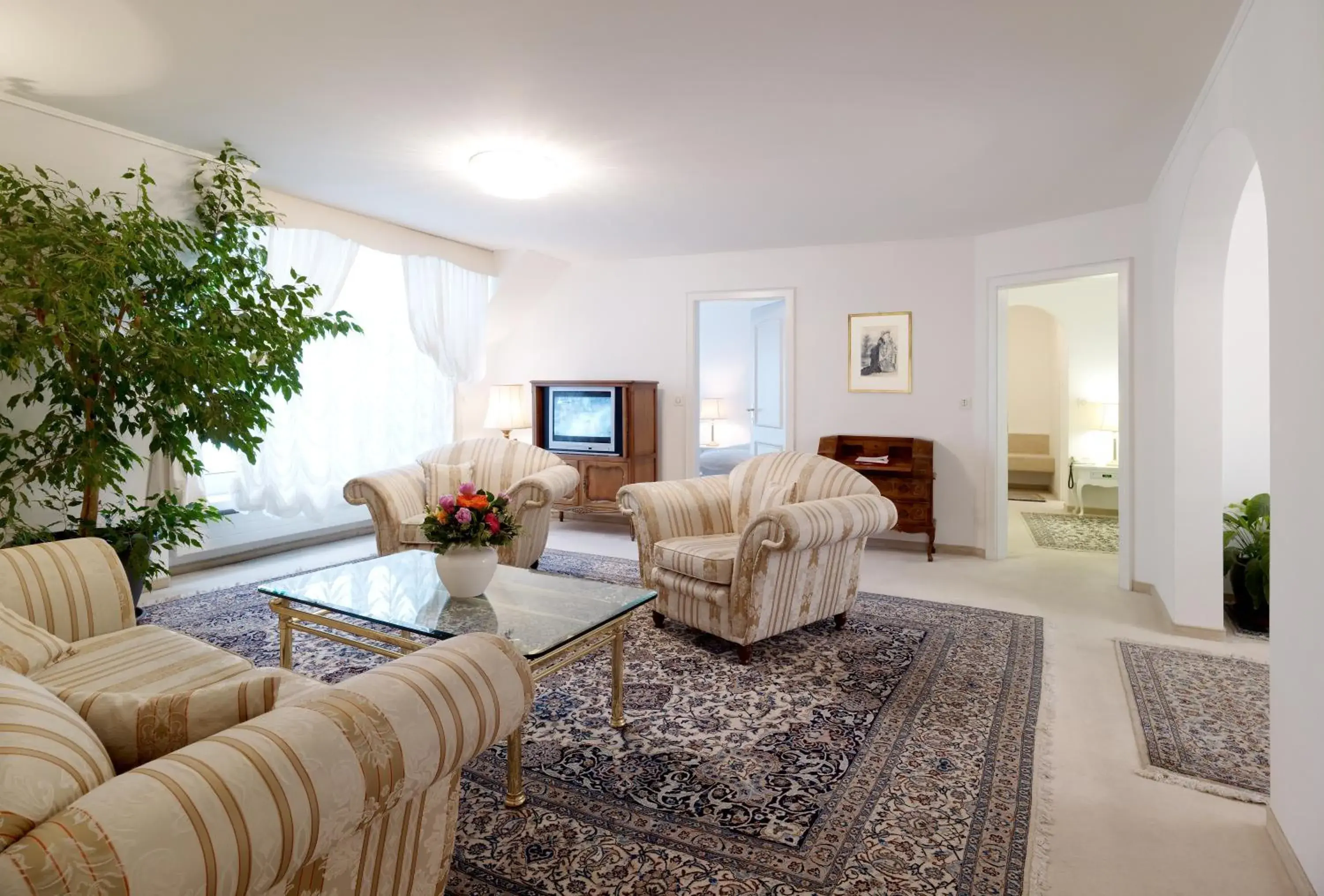 Suite - single occupancy in Hotel Mozart Suite - single occupancy in Hotel Mozart