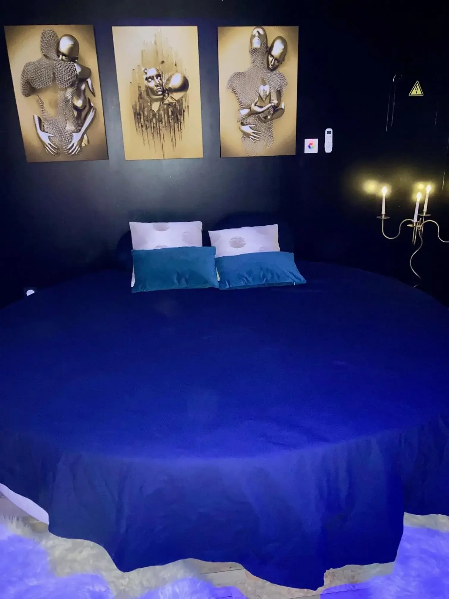 King Room with Spa Bath in Hôtel Le Gambetta King Room with Spa Bath in Hôtel Le Gambetta