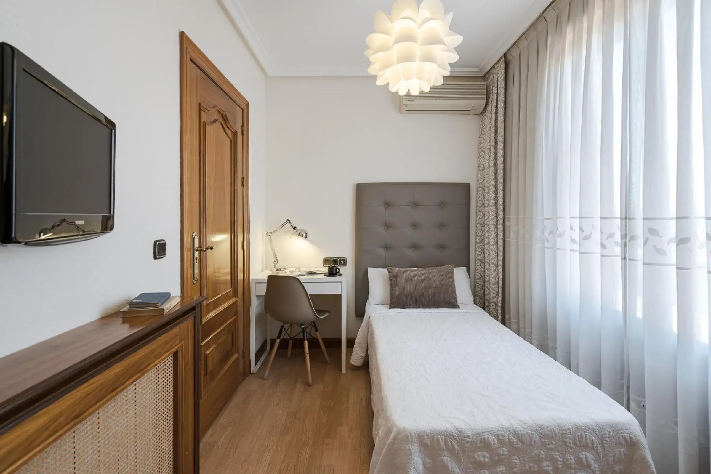 Single Room in Hotel Eurowest Single Room in Hotel Eurowest