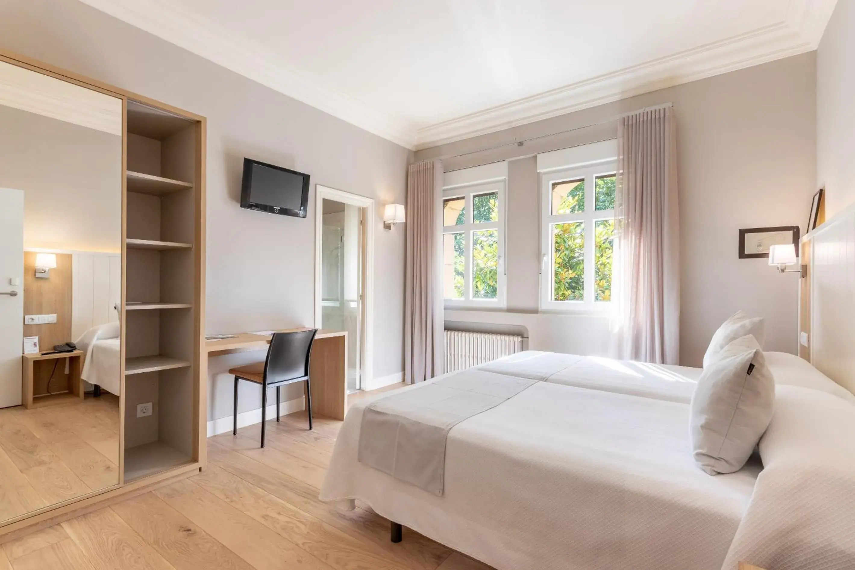 Double Room in Hotel Artaza Double Room in Hotel Artaza