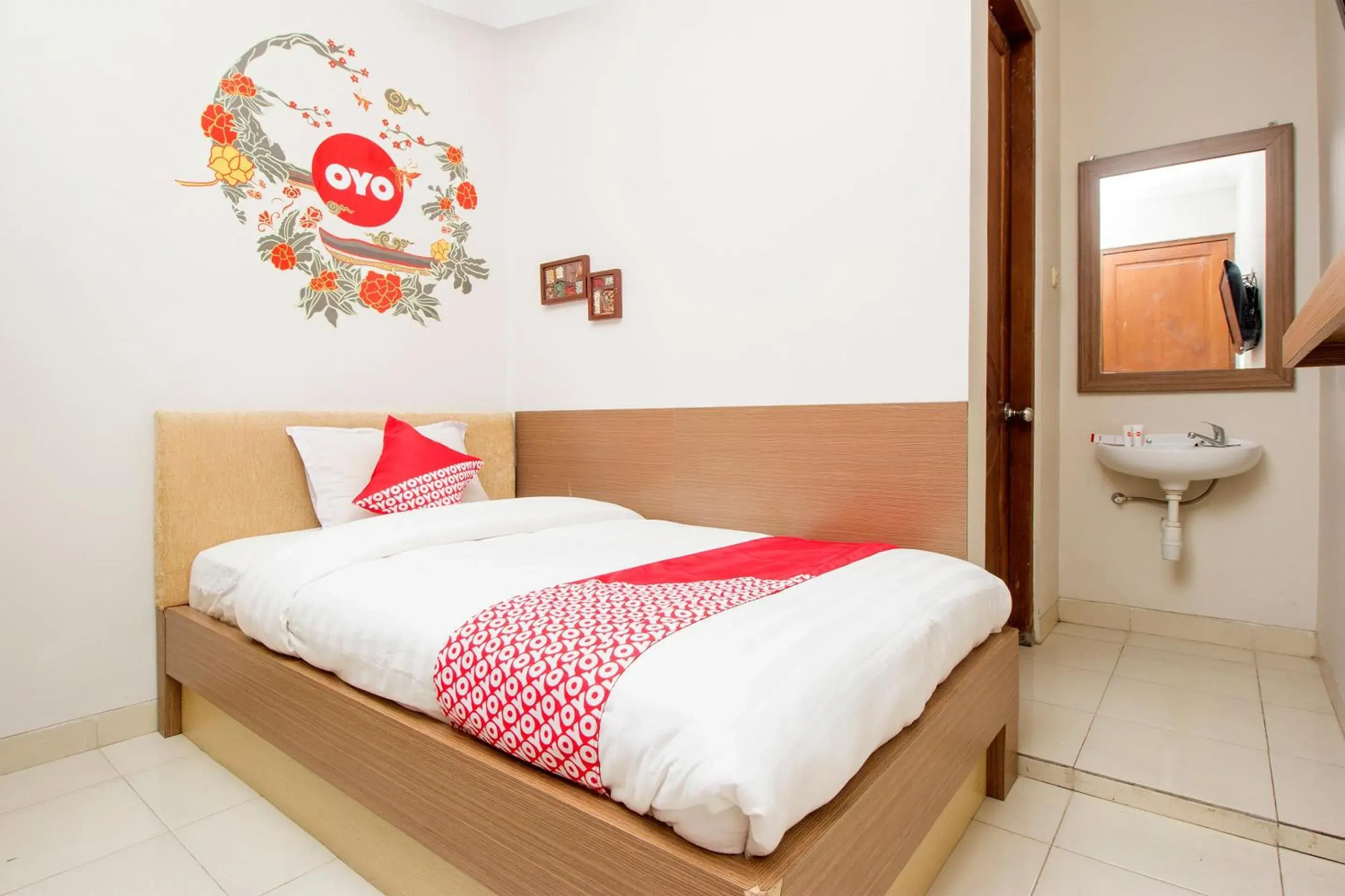 Deluxe Single Room - single occupancy in Collection O 1061 Aliya Homestay Deluxe Single Room - single occupancy in Collection O 1061 Aliya Homestay