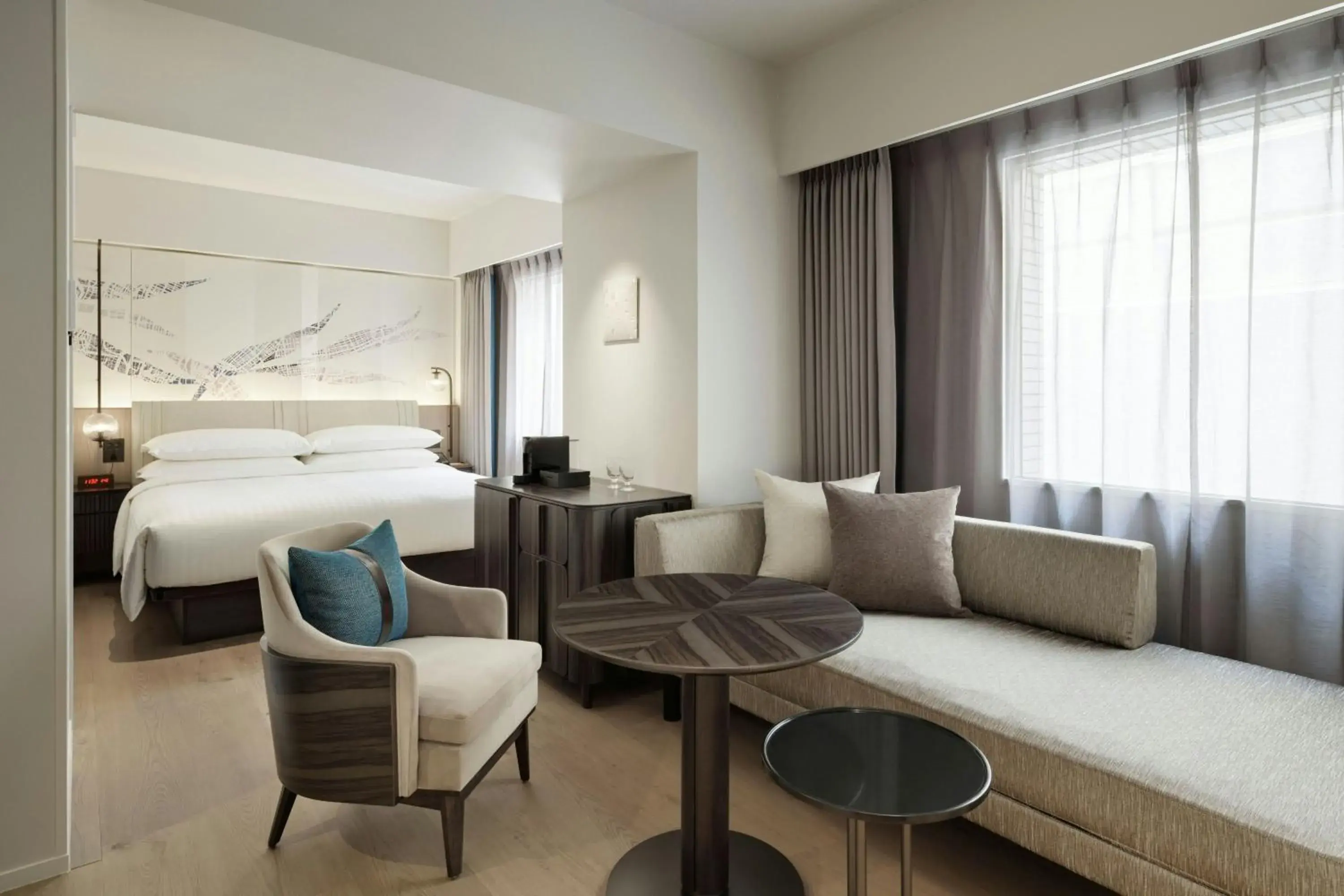 Deluxe King Room with Sofa Bed in Courtyard by Marriott Tokyo Ginza Hotel Deluxe King Room with Sofa Bed in Courtyard by Marriott Tokyo Ginza Hotel