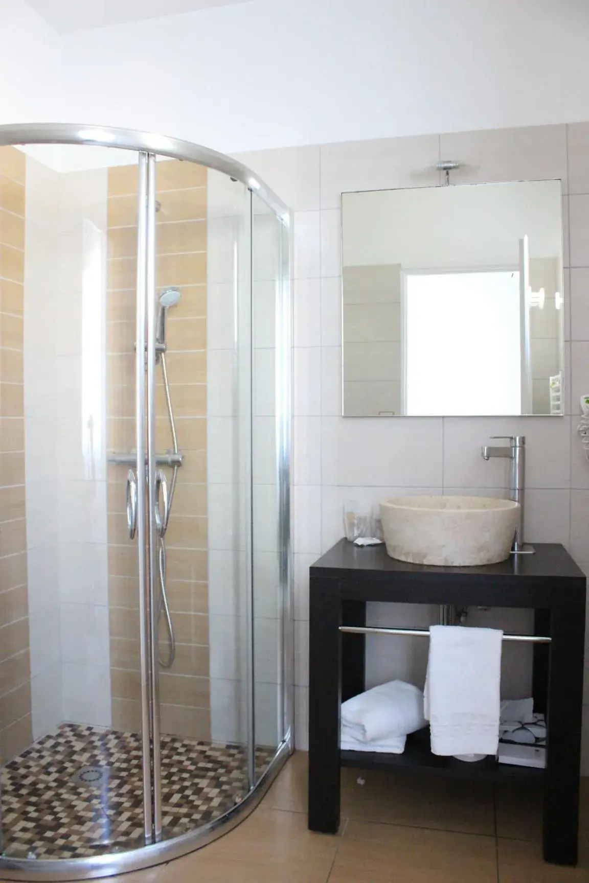 King Room in Le Heron Cendré King Room in Le Heron Cendré