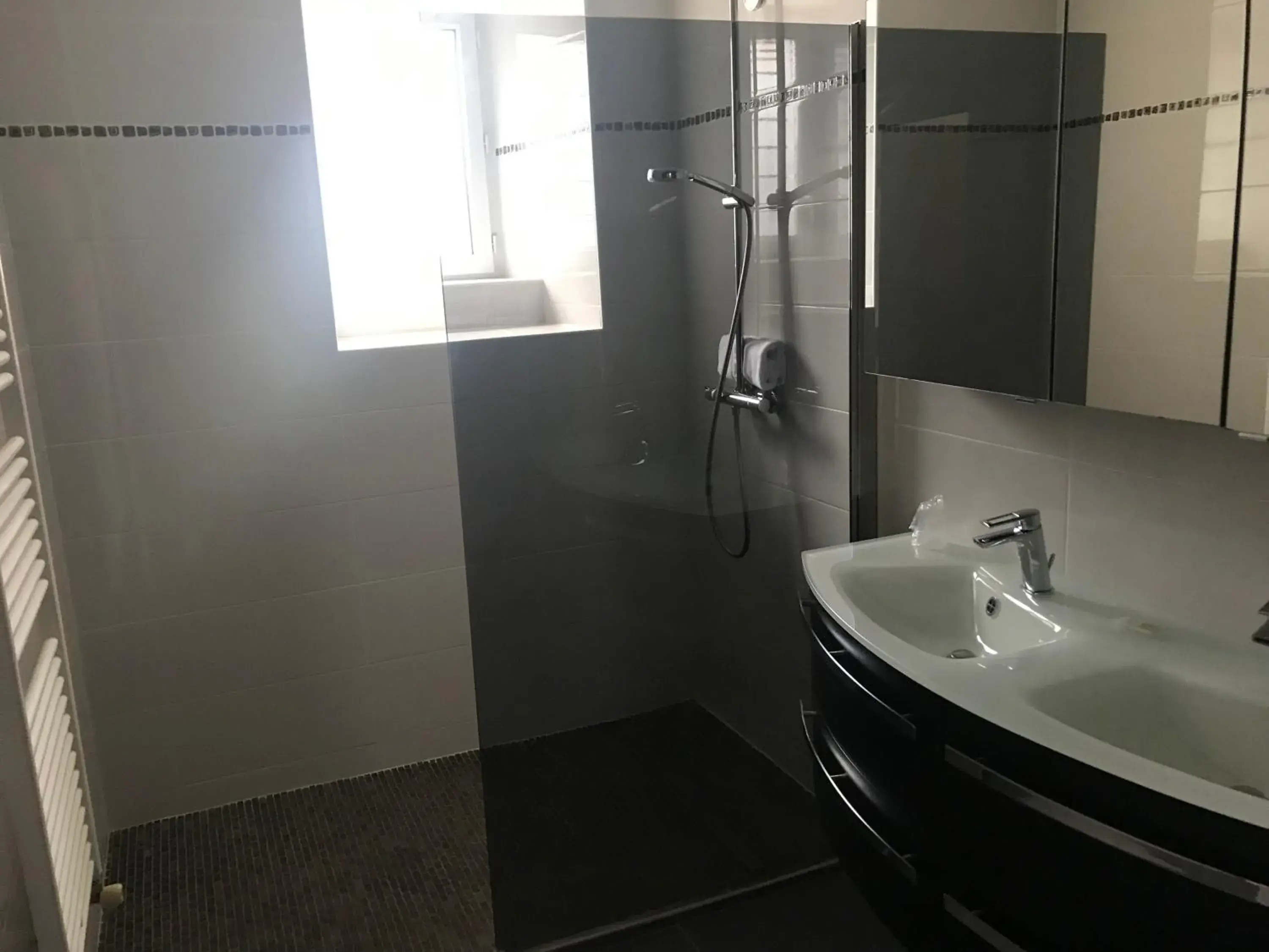 Comfort Triple Room in Hôtel des îles Comfort Triple Room in Hôtel des îles