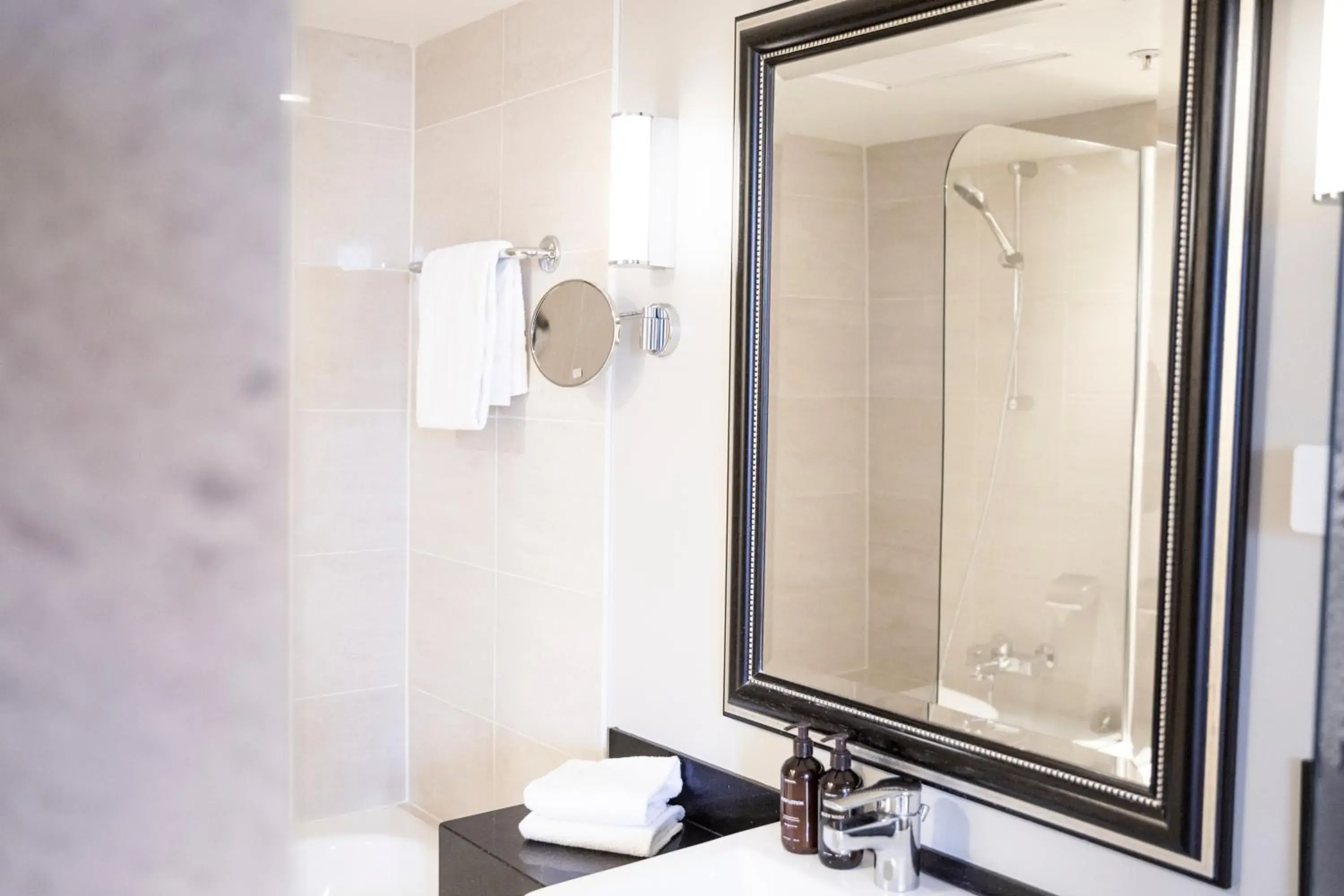 Superior Twin Room with City View - single occupancy in Home Hotel Havnekontoret Superior Twin Room with City View - single occupancy in Home Hotel Havnekontoret