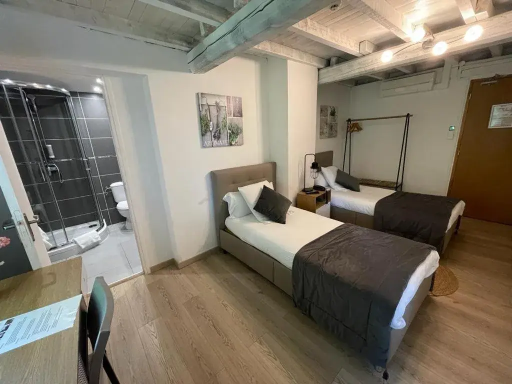 Standard Twin Room in Hotel Mas De Galoffre Standard Twin Room in Hotel Mas De Galoffre