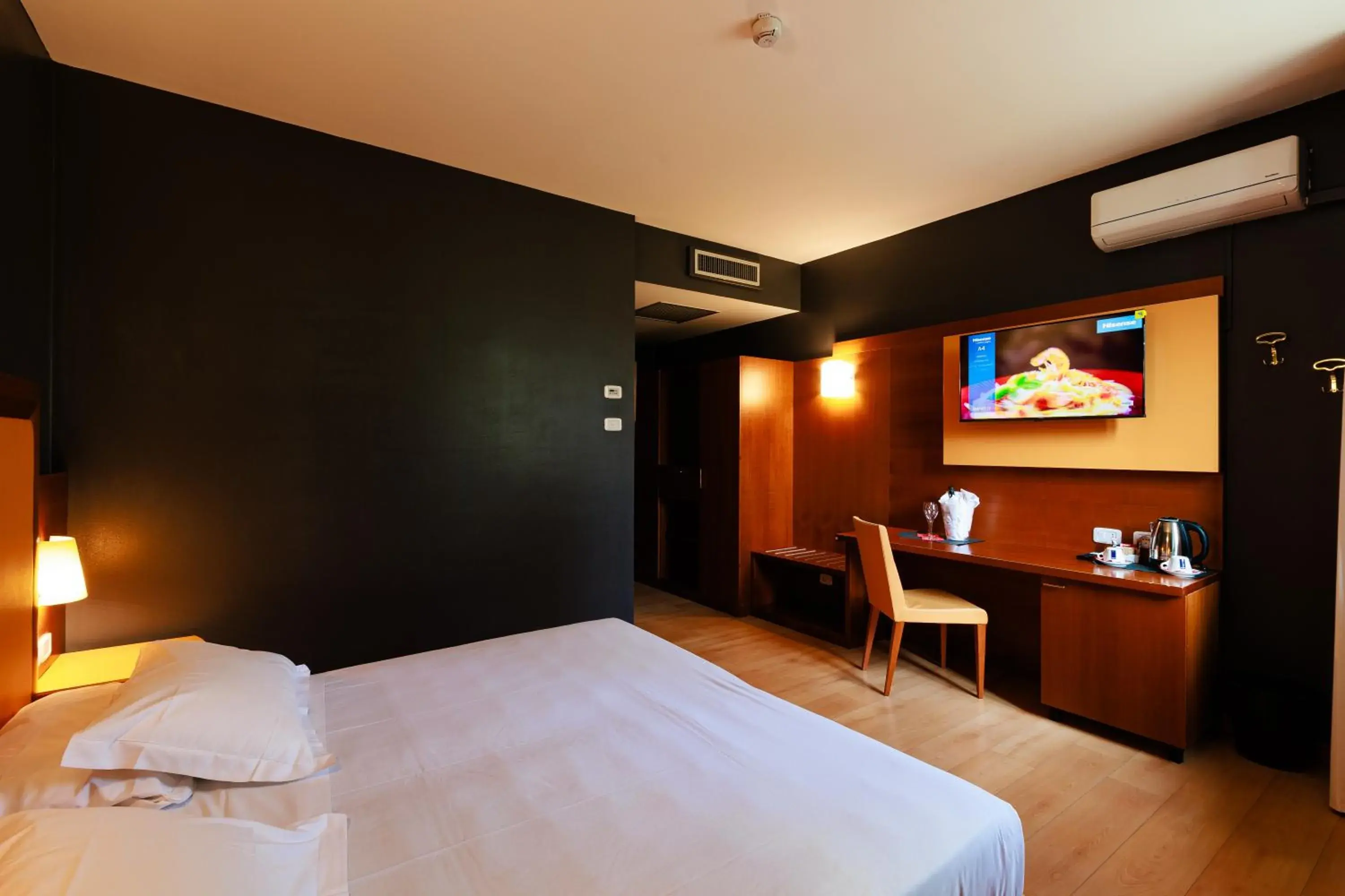 Double or Twin Room in Hotel Villa Delle Rose - Malpensa Double or Twin Room in Hotel Villa Delle Rose - Malpensa