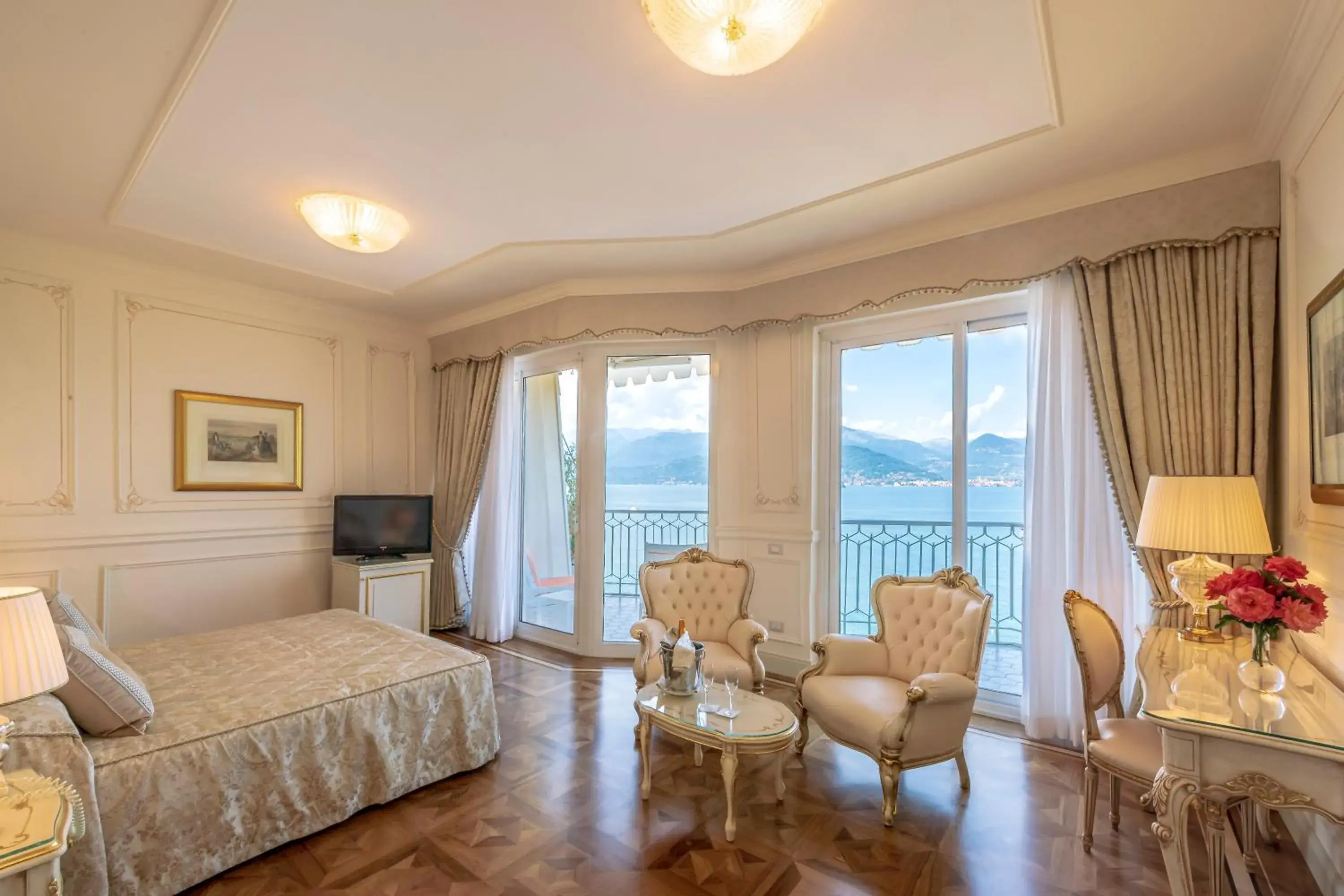 Junior Suite in Hotel Astoria Junior Suite in Hotel Astoria