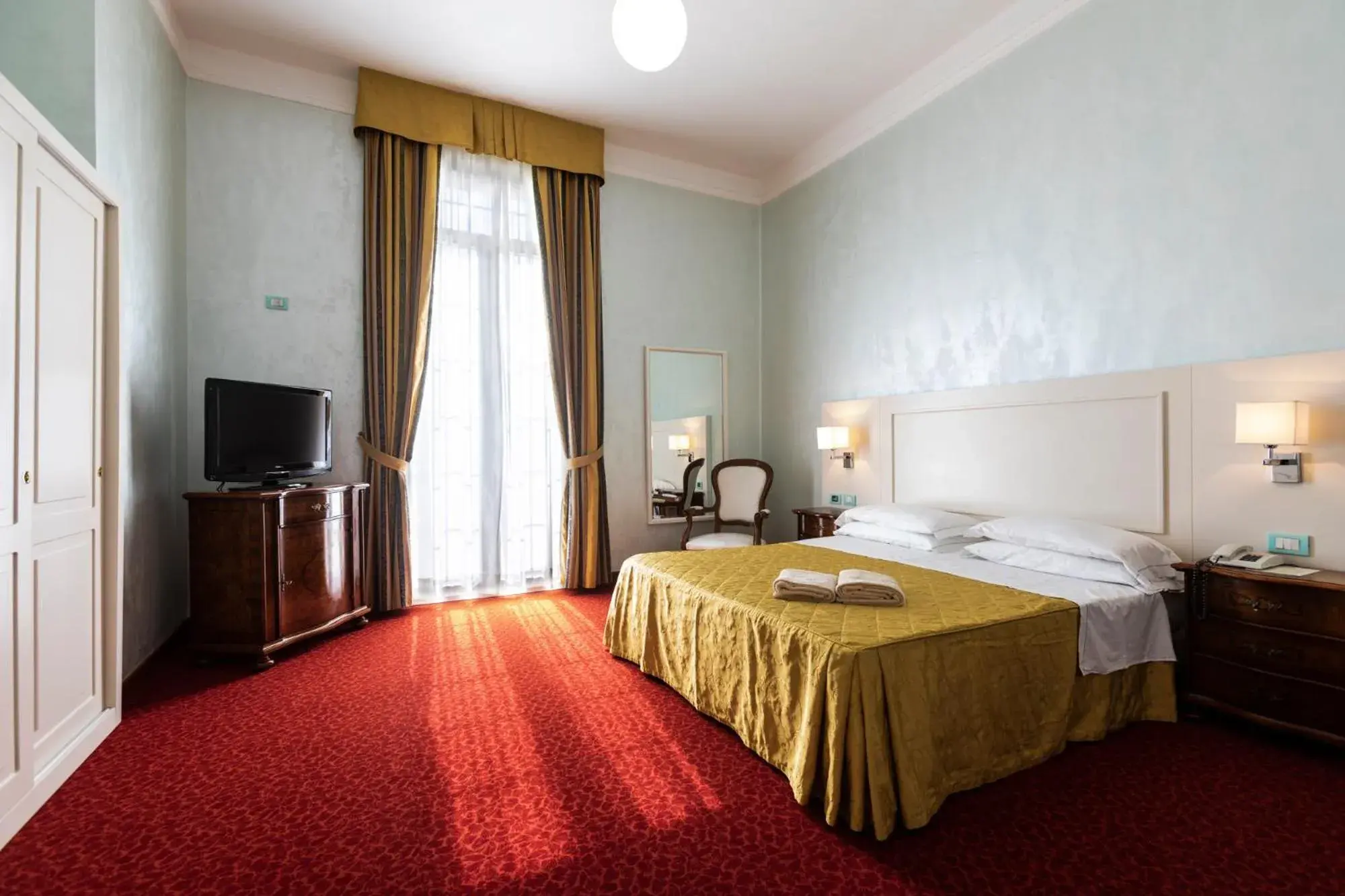 Family Two-Bedroom Suite in Grand Hotel Cesenatico Family Two-Bedroom Suite in Grand Hotel Cesenatico