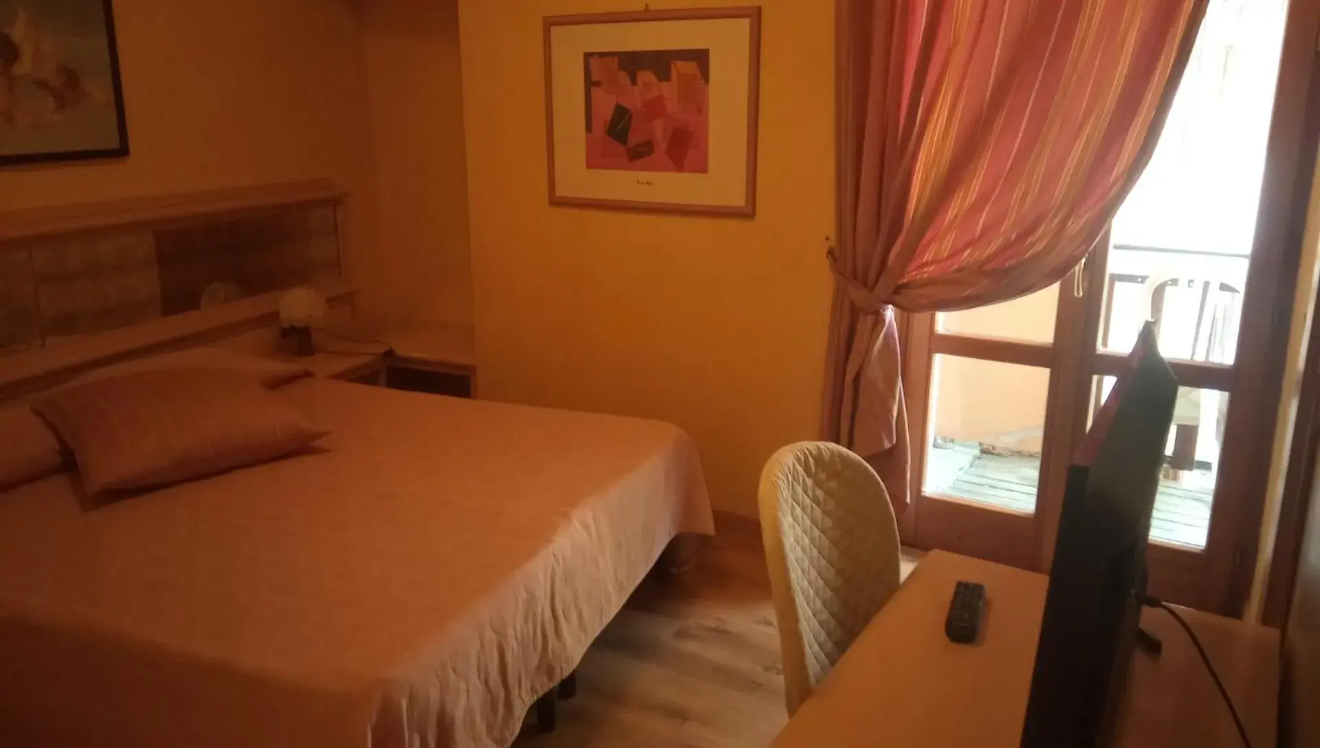 Double Room - single occupancy in Garda Sol SPA Hotel & Appartamenti Double Room - single occupancy in Garda Sol SPA Hotel & Appartamenti