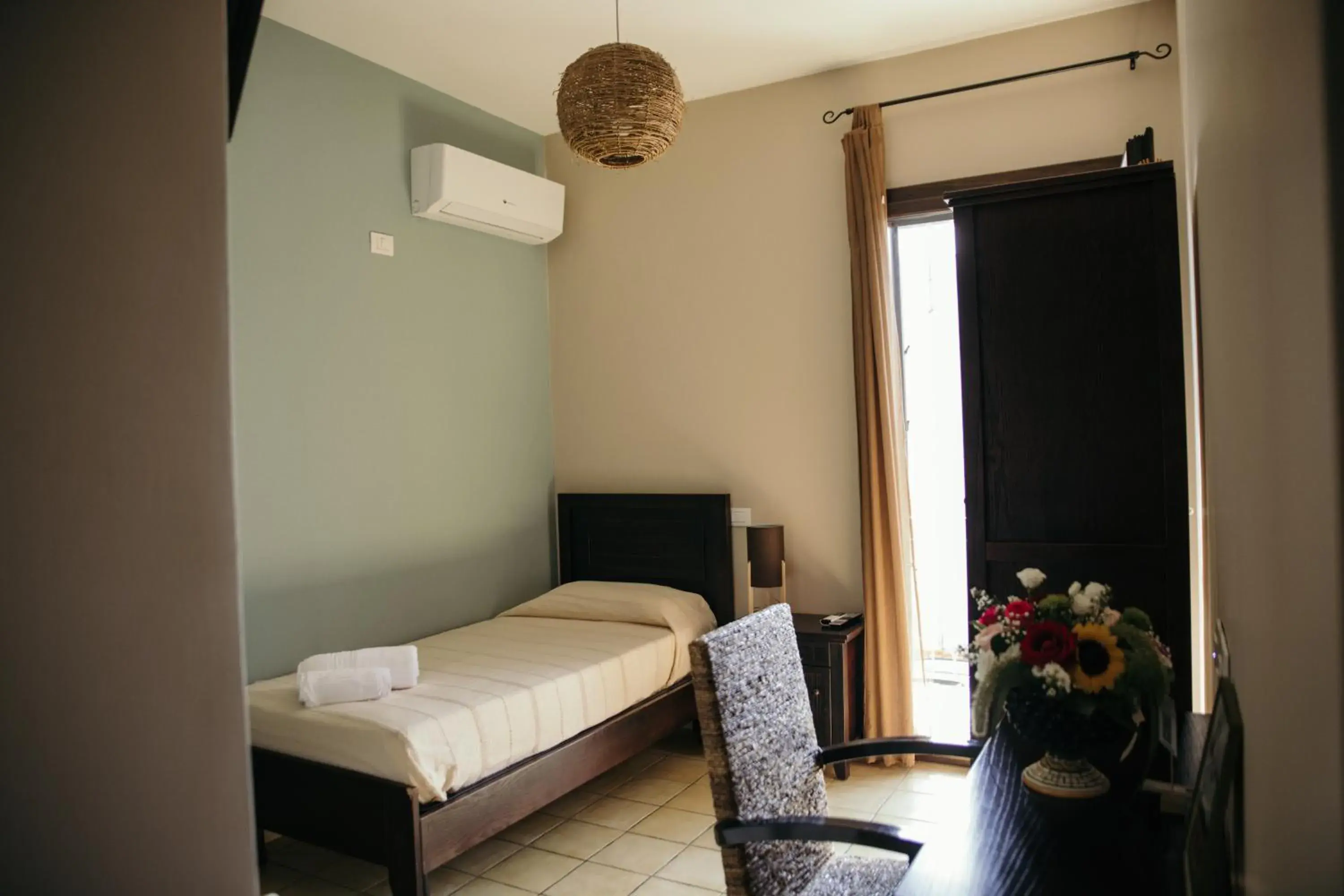Single Room with Private Bathroom - single occupancy in Le Antiche Colonne Single Room with Private Bathroom - single occupancy in Le Antiche Colonne