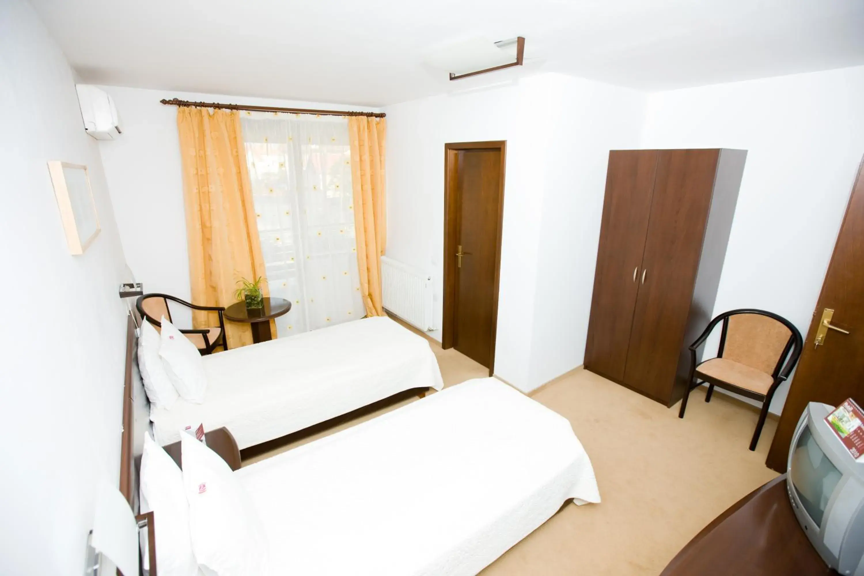 Twin Room - single occupancy in Rubin Twin Room - single occupancy in Rubin