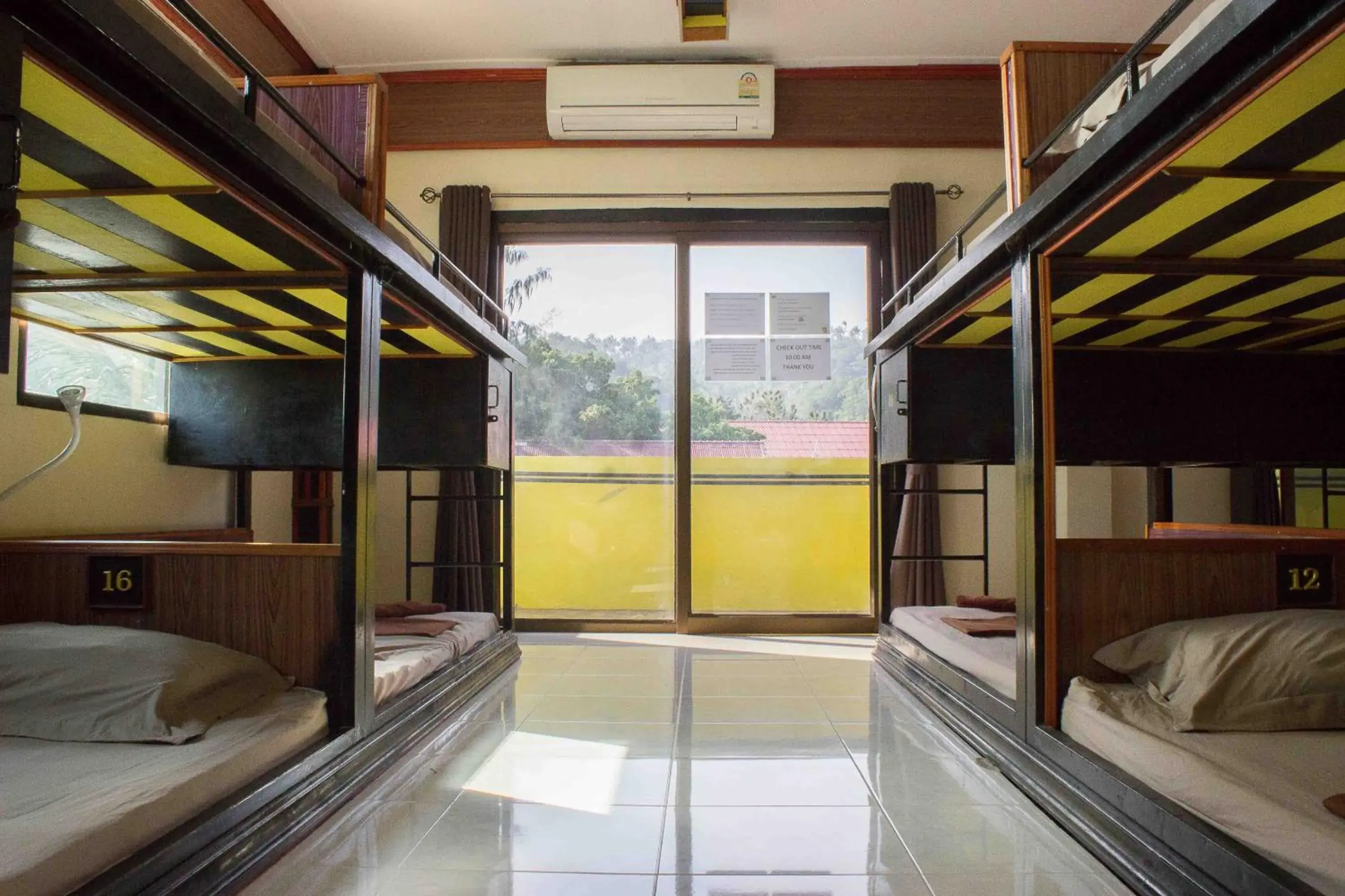 Bunk Bed in Mixed Dormitory Room with Air Conditioning in Carabao Diving Koh Tao Bunk Bed in Mixed Dormitory Room with Air Conditioning in Carabao Diving Koh Tao