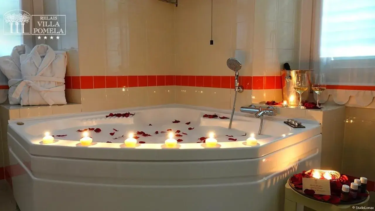 Suite - single occupancy in Relais Villa Pomela Suite - single occupancy in Relais Villa Pomela