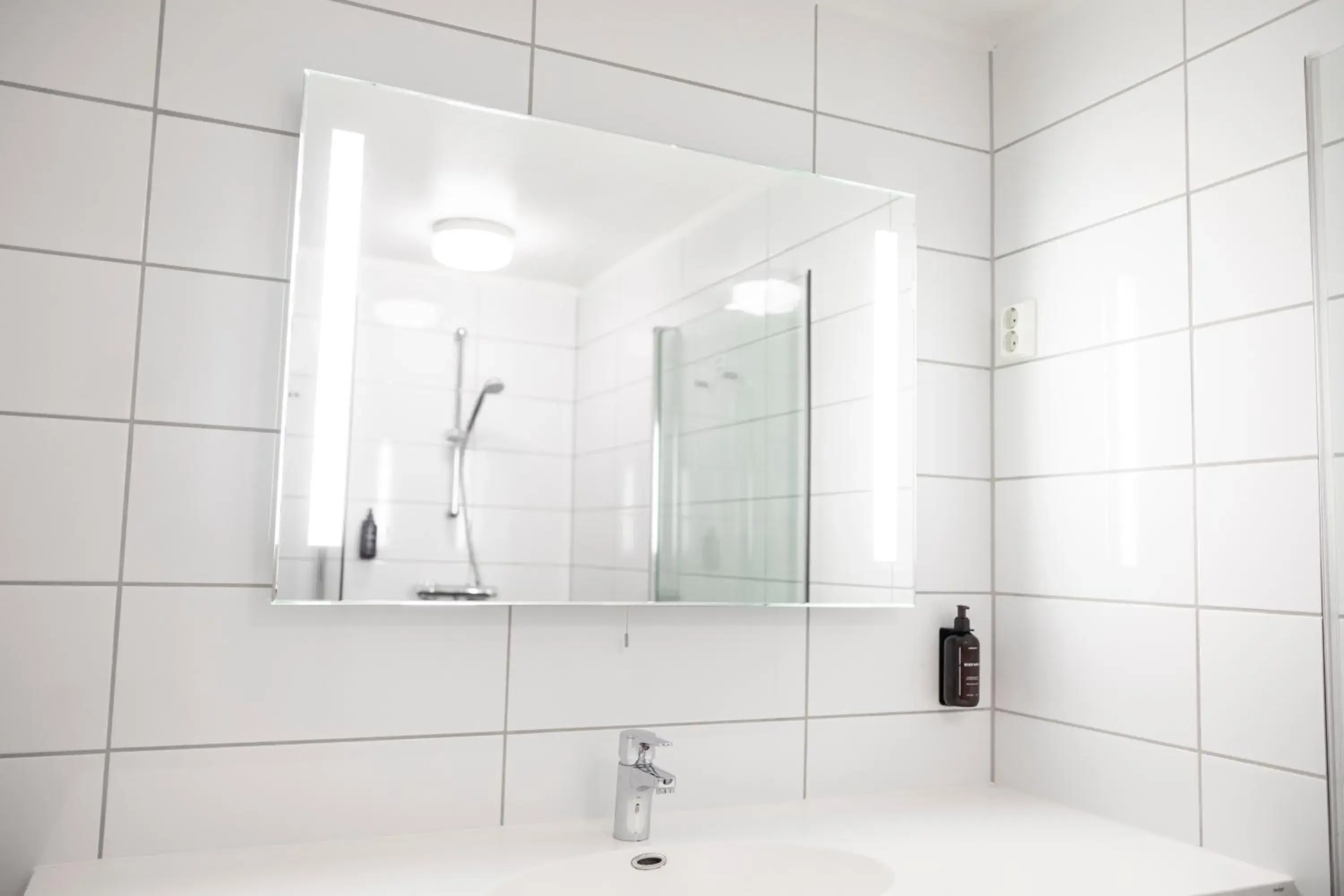 Compact Single in Home Hotel Atlantic Compact Single in Home Hotel Atlantic