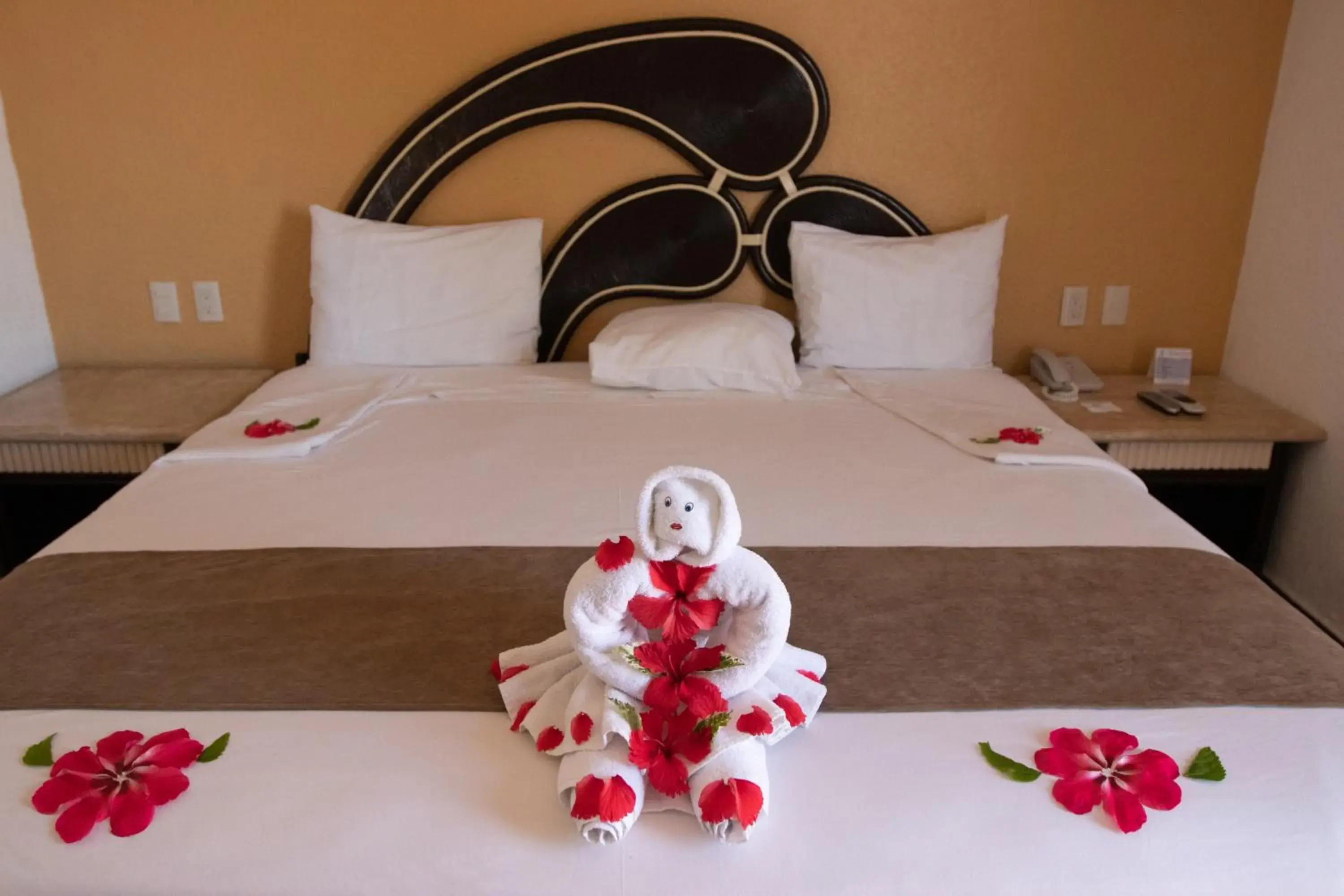 Standard Double Room with Garden View in Qualton Club Ixtapa All Inclusive Standard Double Room with Garden View in Qualton Club Ixtapa All Inclusive