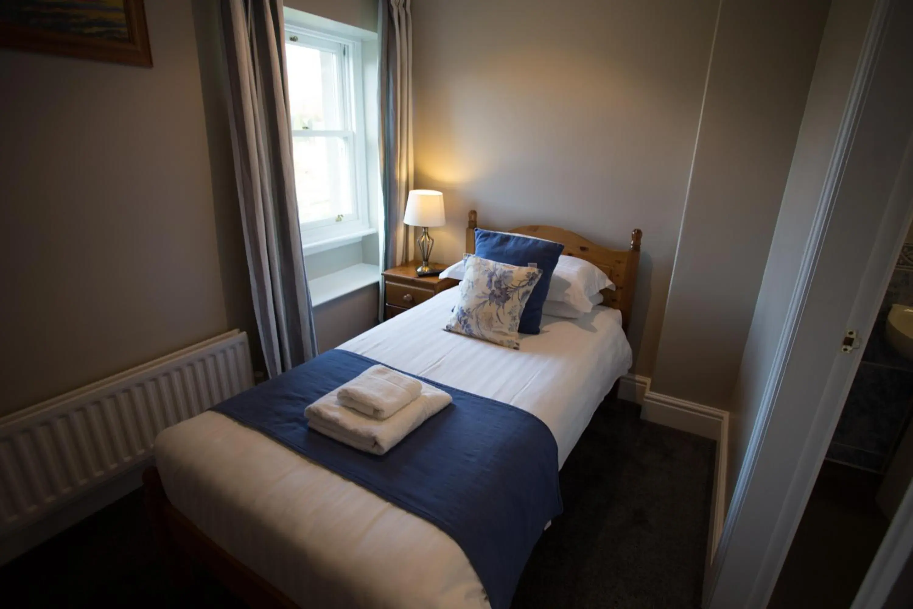 Top Floor Triple Room in Brathay Lodge Top Floor Triple Room in Brathay Lodge
