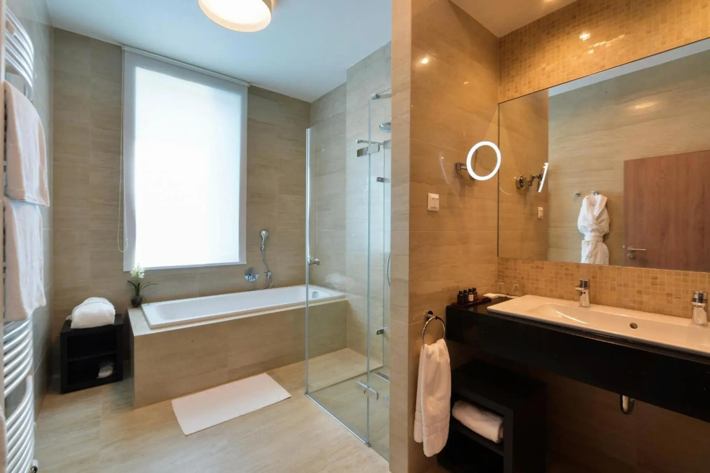 Superior Suite in Grid Hotel Superior Suite in Grid Hotel