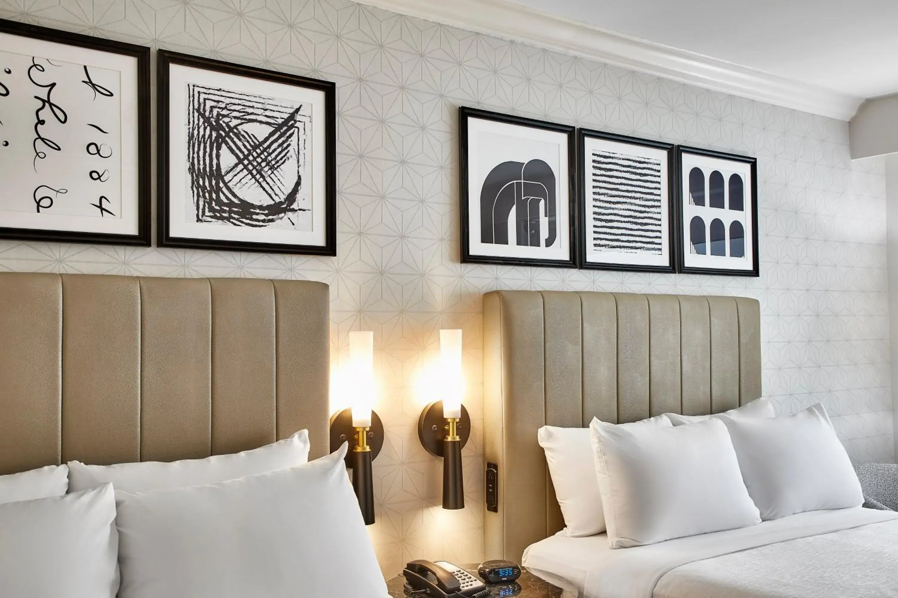 Standard Queen Room with Two Queen Beds and Mobility Accessible Tub in Hotel Indigo Cleveland Downtown by IHG Standard Queen Room with Two Queen Beds and Mobility Accessible Tub in Hotel Indigo Cleveland Downtown by IHG