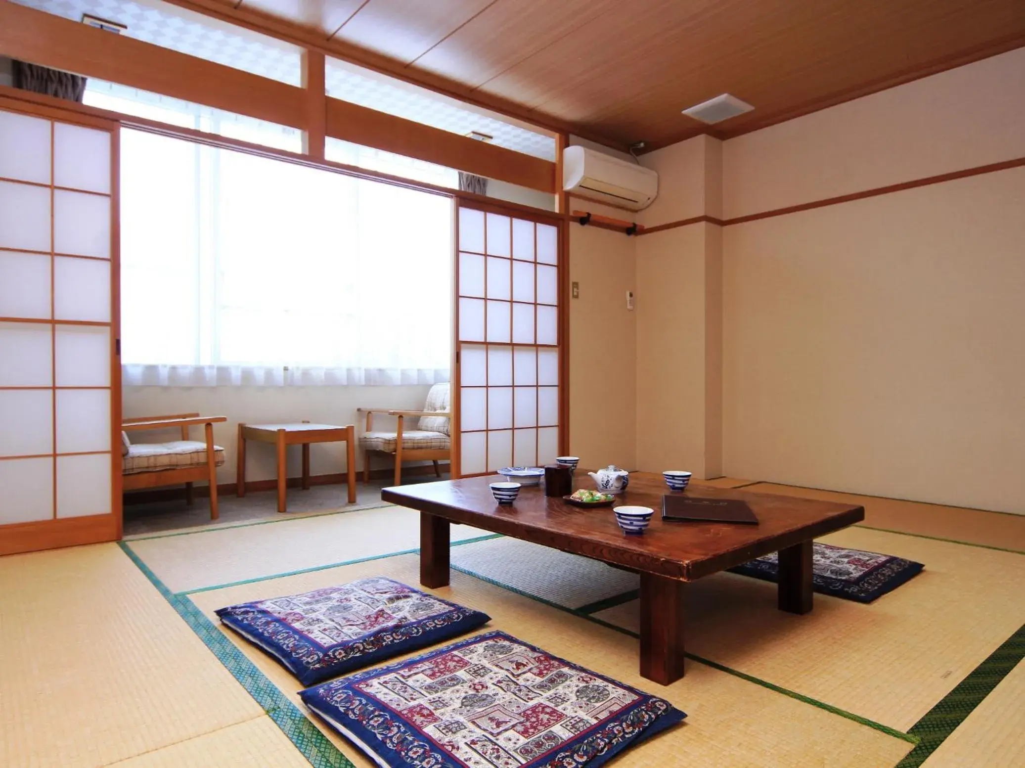 Family Room with Shared Bathroom in Komao Family Room with Shared Bathroom in Komao