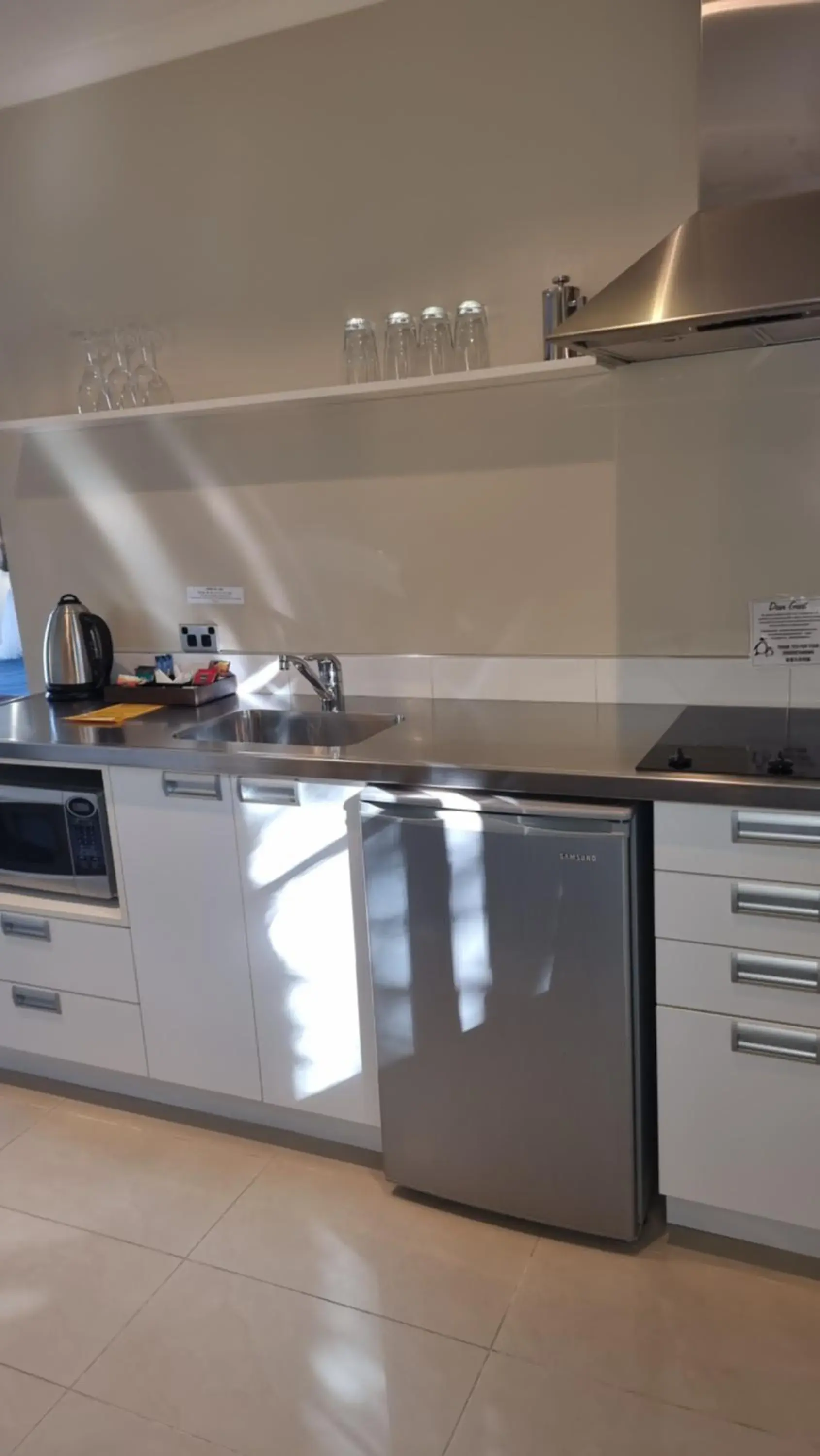 Deluxe Cottage with Spa Bath in THE MEWS Oamaru Deluxe Cottage with Spa Bath in THE MEWS Oamaru