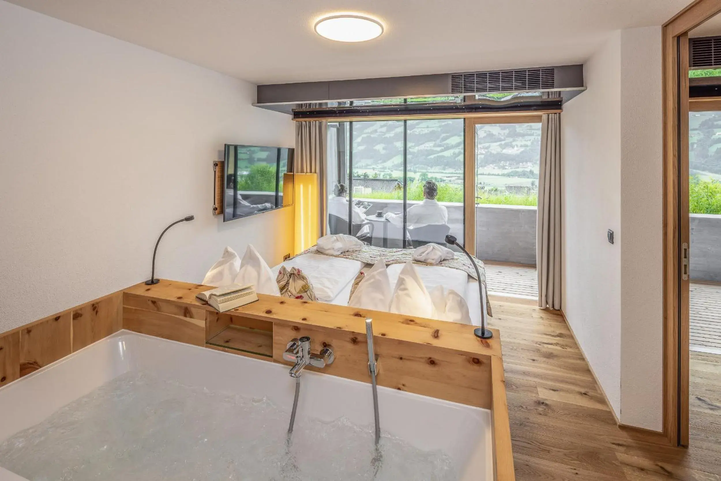 Deluxe Studio in Gartenhotel Crystal - 4 Sterne Superior Deluxe Studio in Gartenhotel Crystal - 4 Sterne Superior