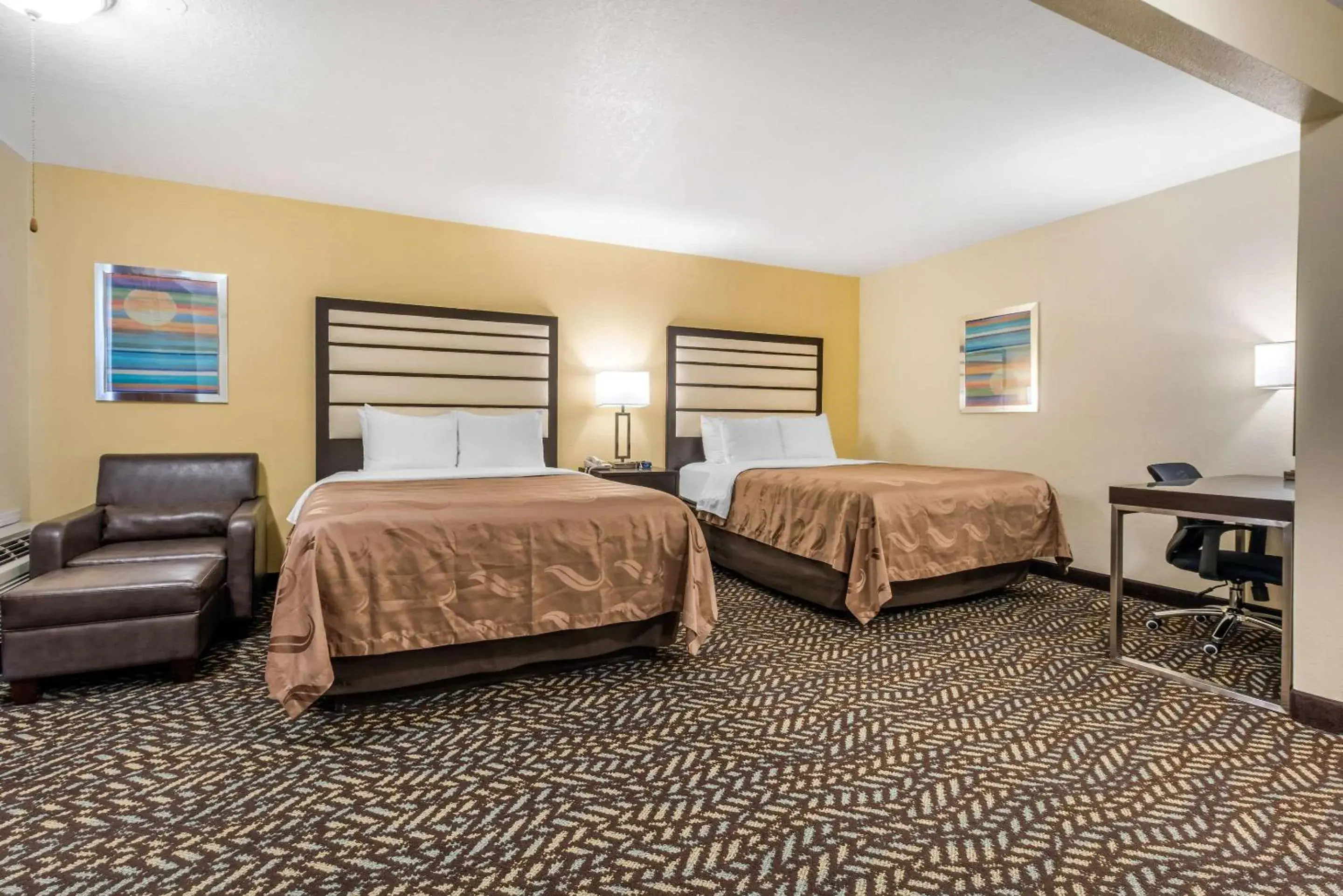Queen Room with Two Queen Beds - Non-Smoking in Quality Inn & Suites Capitola By the Sea Queen Room with Two Queen Beds - Non-Smoking in Quality Inn & Suites Capitola By the Sea