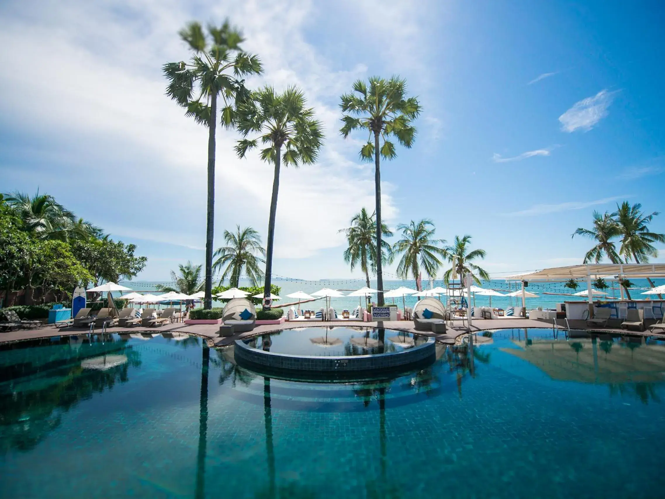 Premium Room with Ocean View in Pullman Pattaya Hotel G Premium Room with Ocean View in Pullman Pattaya Hotel G