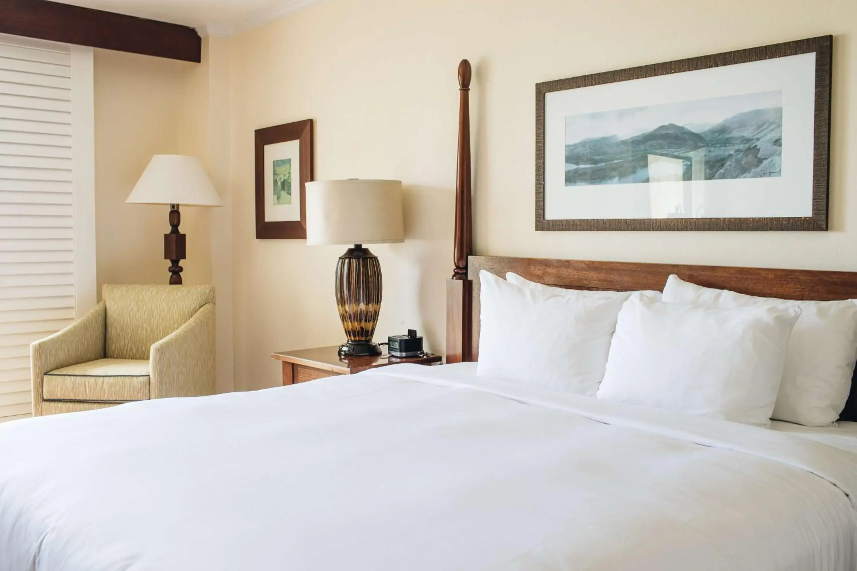 Partial Ocean View 1 King Bed in OUTRIGGER Kaua'i Beach Resort & Spa Partial Ocean View 1 King Bed in OUTRIGGER Kaua'i Beach Resort & Spa