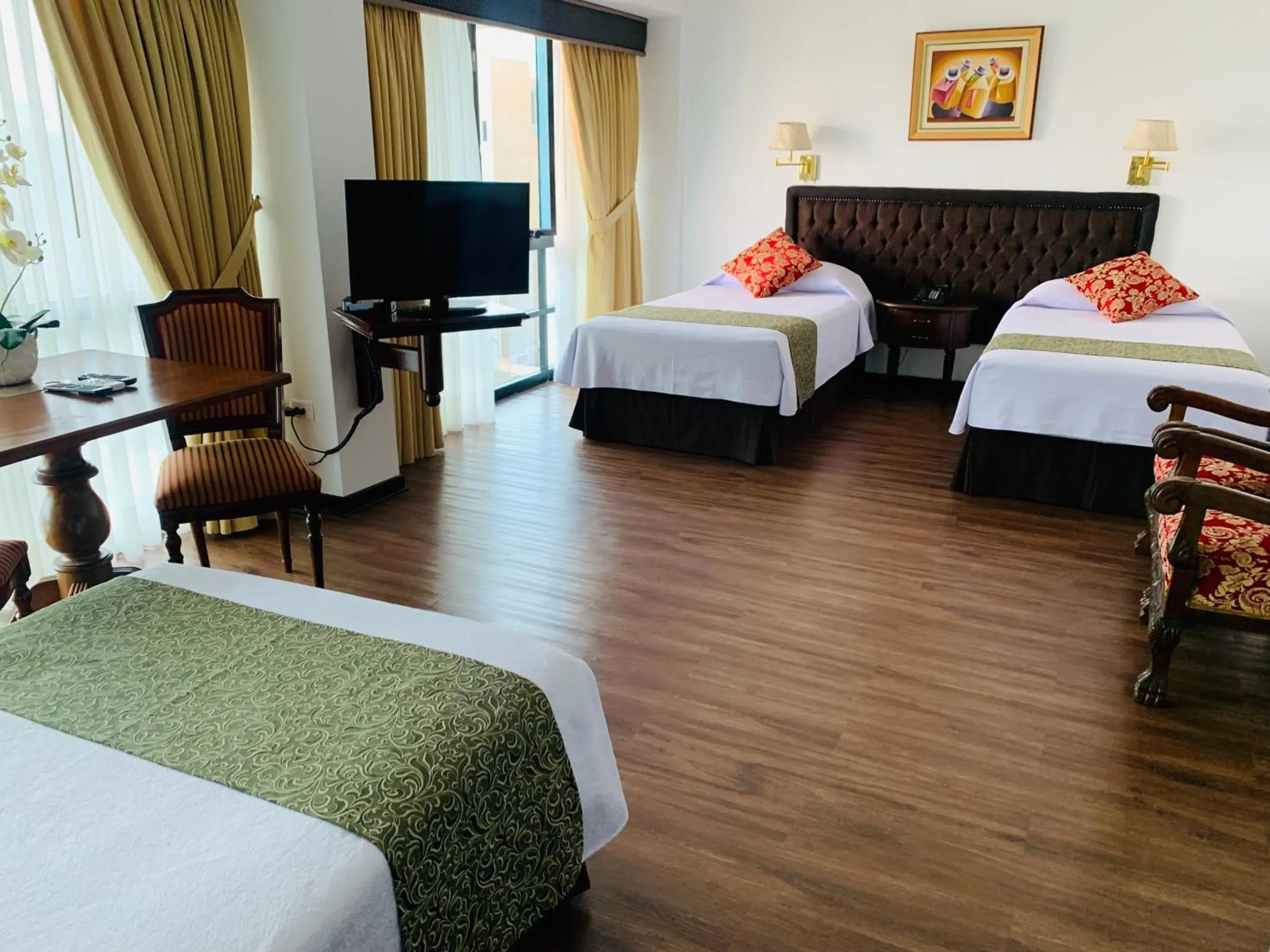 Superior Triple Room in Hotel Monte Real Superior Triple Room in Hotel Monte Real