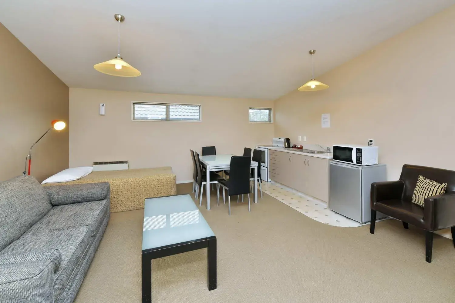 One-Bedroom Apartment in Wayside Motel One-Bedroom Apartment in Wayside Motel