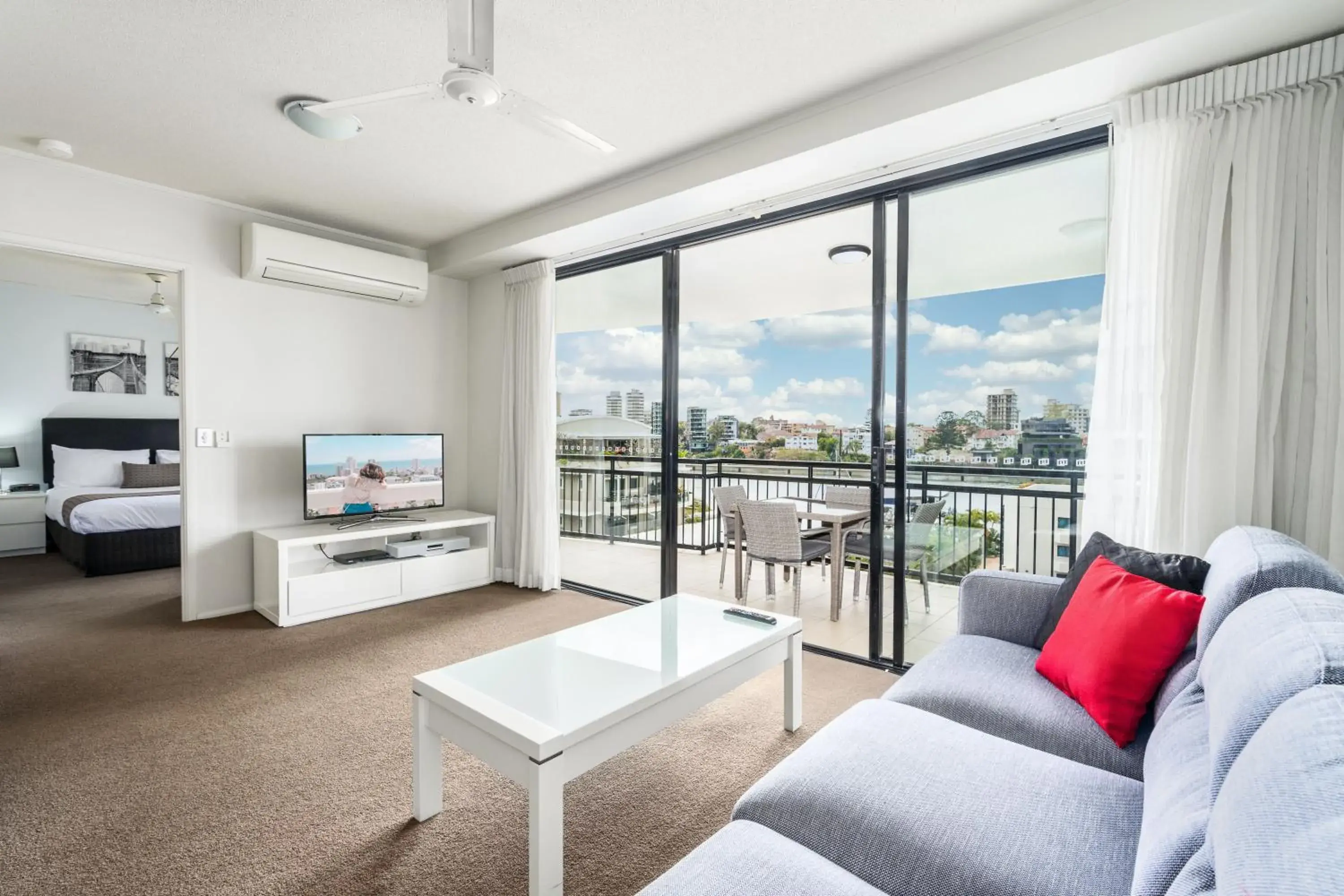 One-Bedroom Executive in The Docks On Goodwin One-Bedroom Executive in The Docks On Goodwin