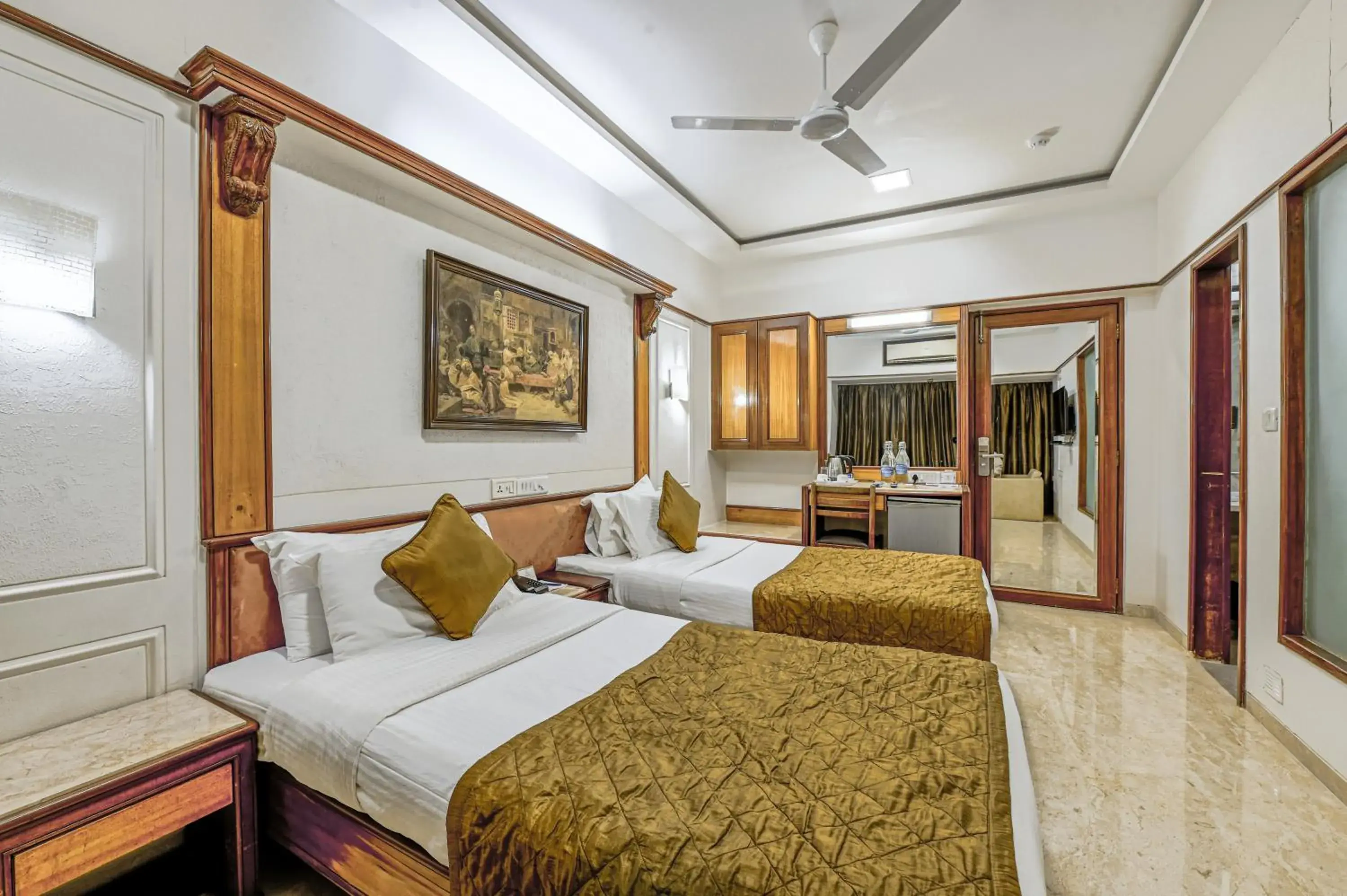 Deluxe Double or Twin Room in Regal Enclave Deluxe Double or Twin Room in Regal Enclave