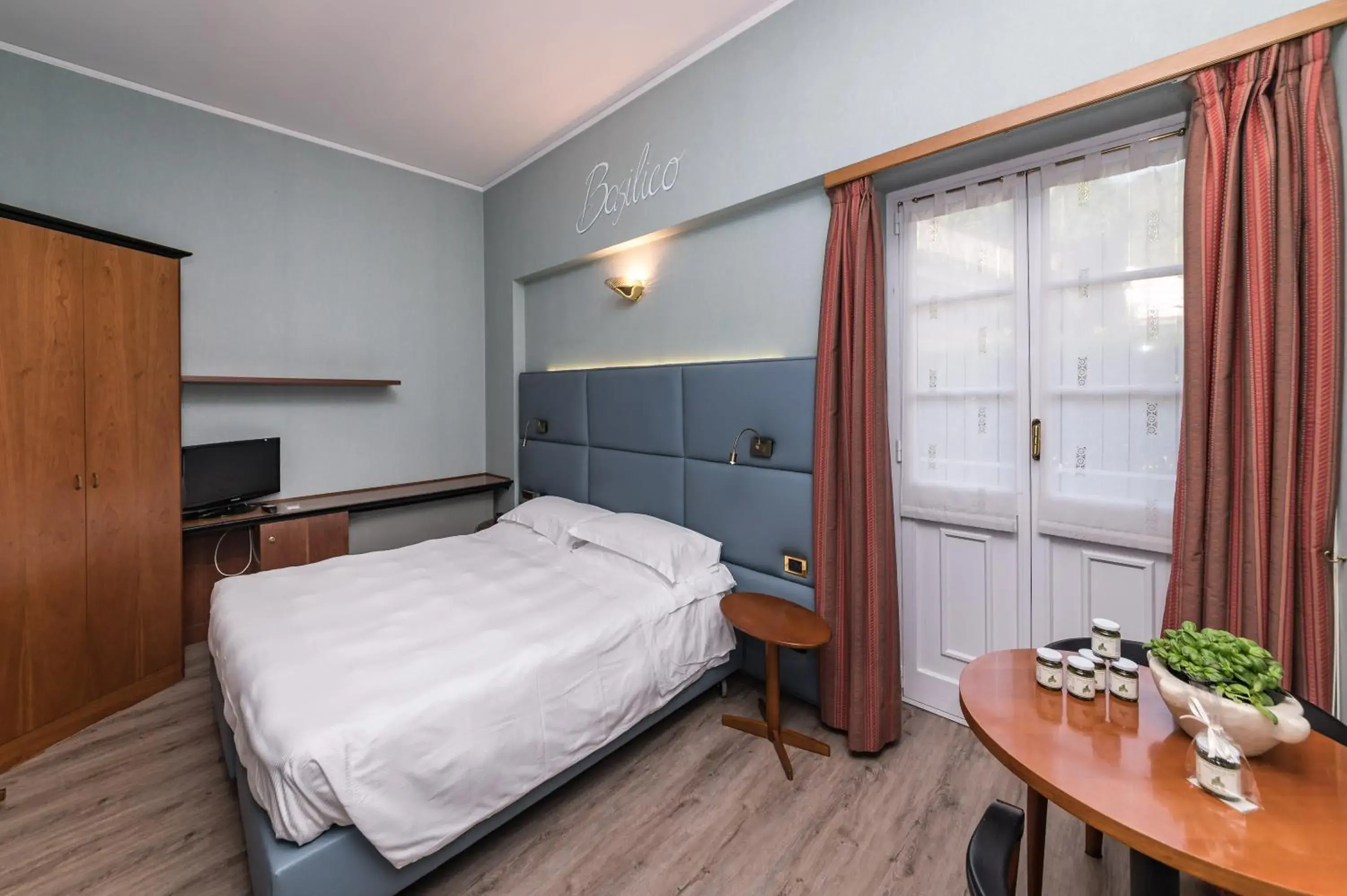 Double or Twin Room with Balcony in Manuelina Taste Hotel Double or Twin Room with Balcony in Manuelina Taste Hotel